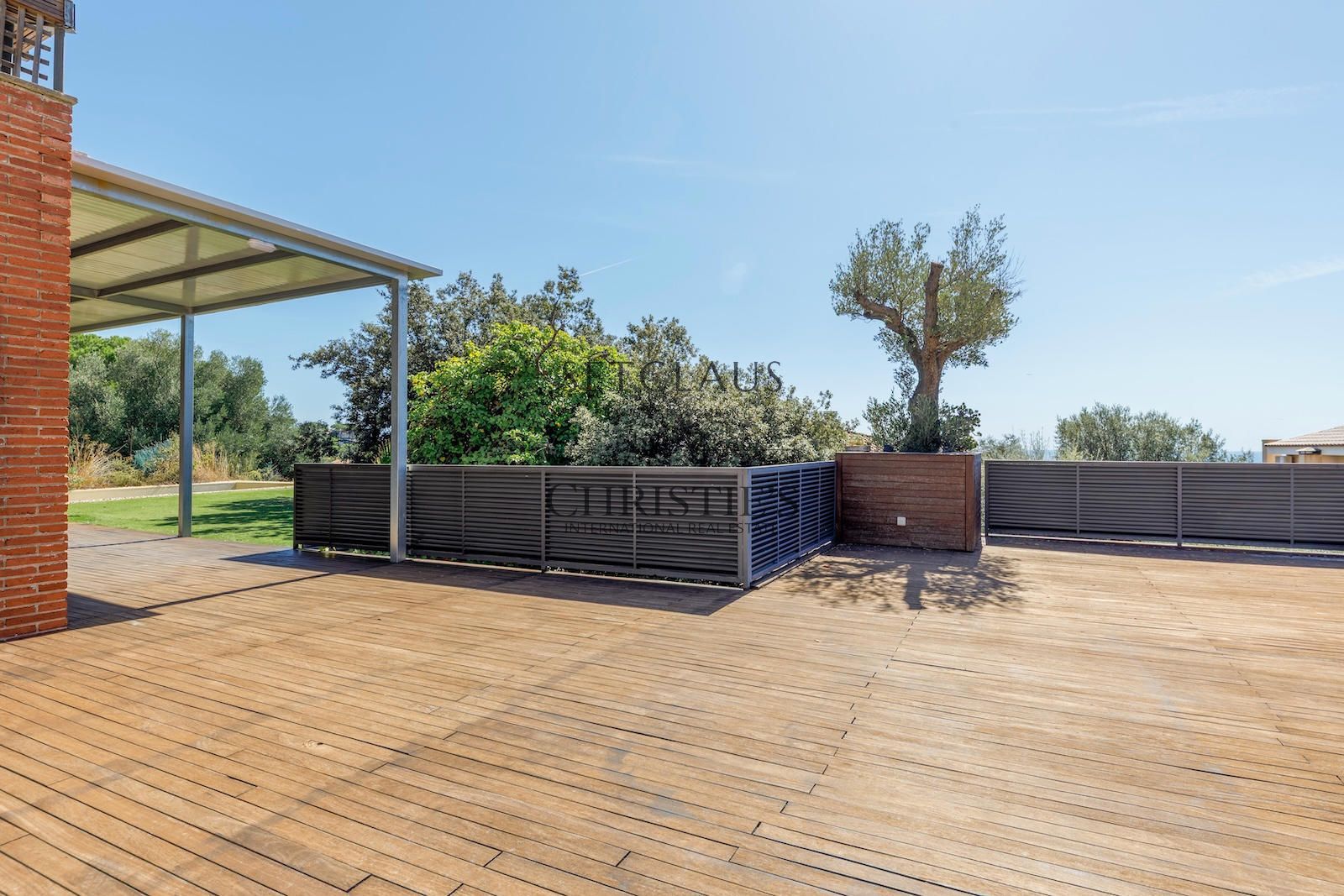 Inmueble CHALET INDEPENDIENTE CON JARDÍN, PISCINA Y VISTAS PANORÁMICAS foto 3