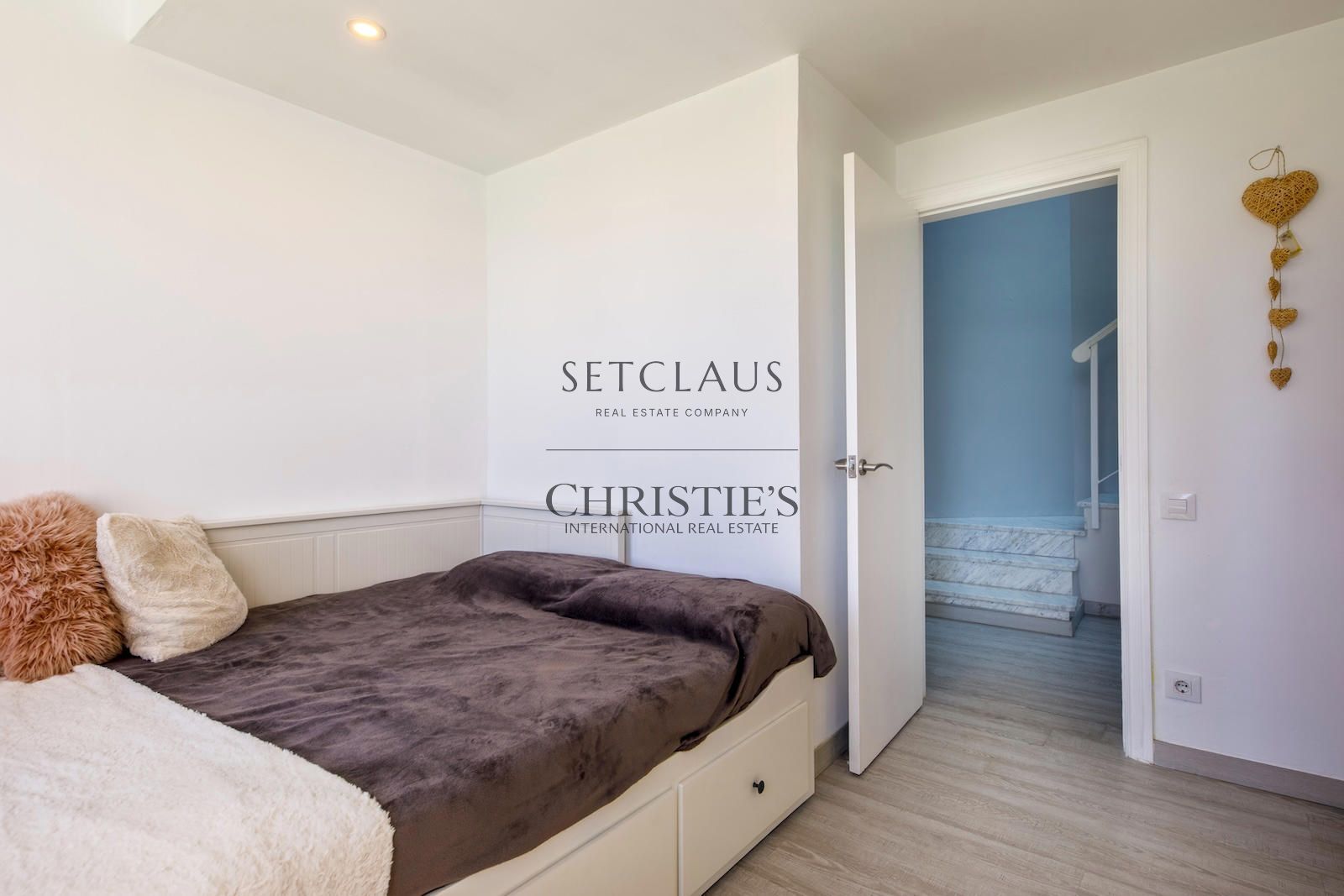 Comprar Propiedad con licencia turística, piscina climatizada y vistas al mar foto 25