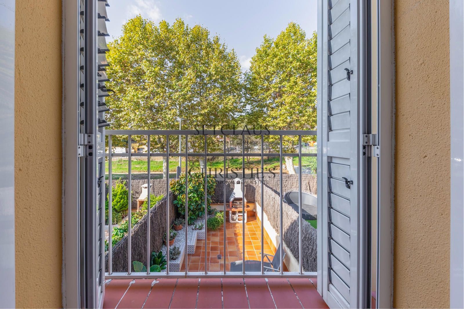 Inmueble Casa adosada con jardín y piscina comunitaria en Alella foto 19