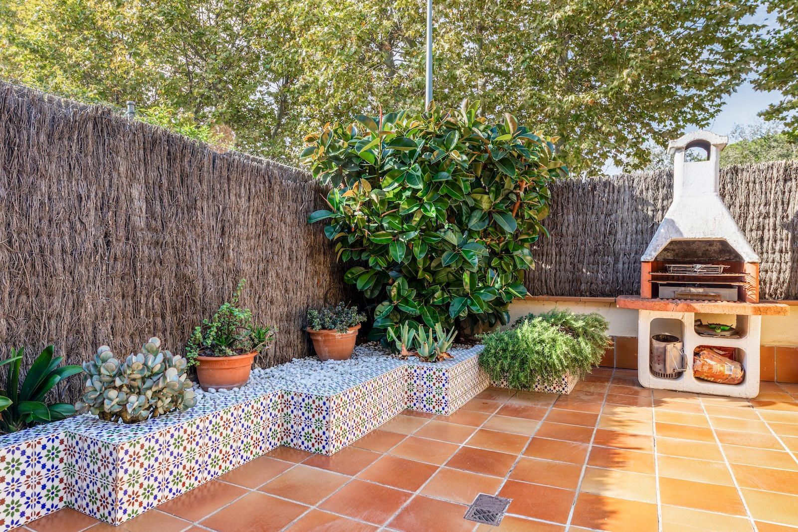 Inmueble Casa adosada con jardín y piscina comunitaria en Alella foto 24