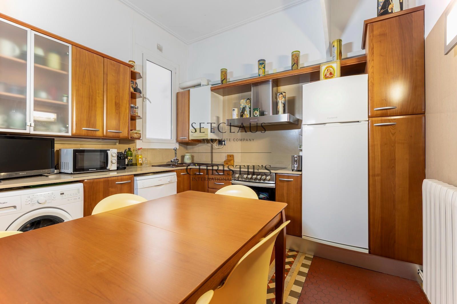 Inmueble Piso de 4 dormitorios con elementos originales en el Eixample foto 15