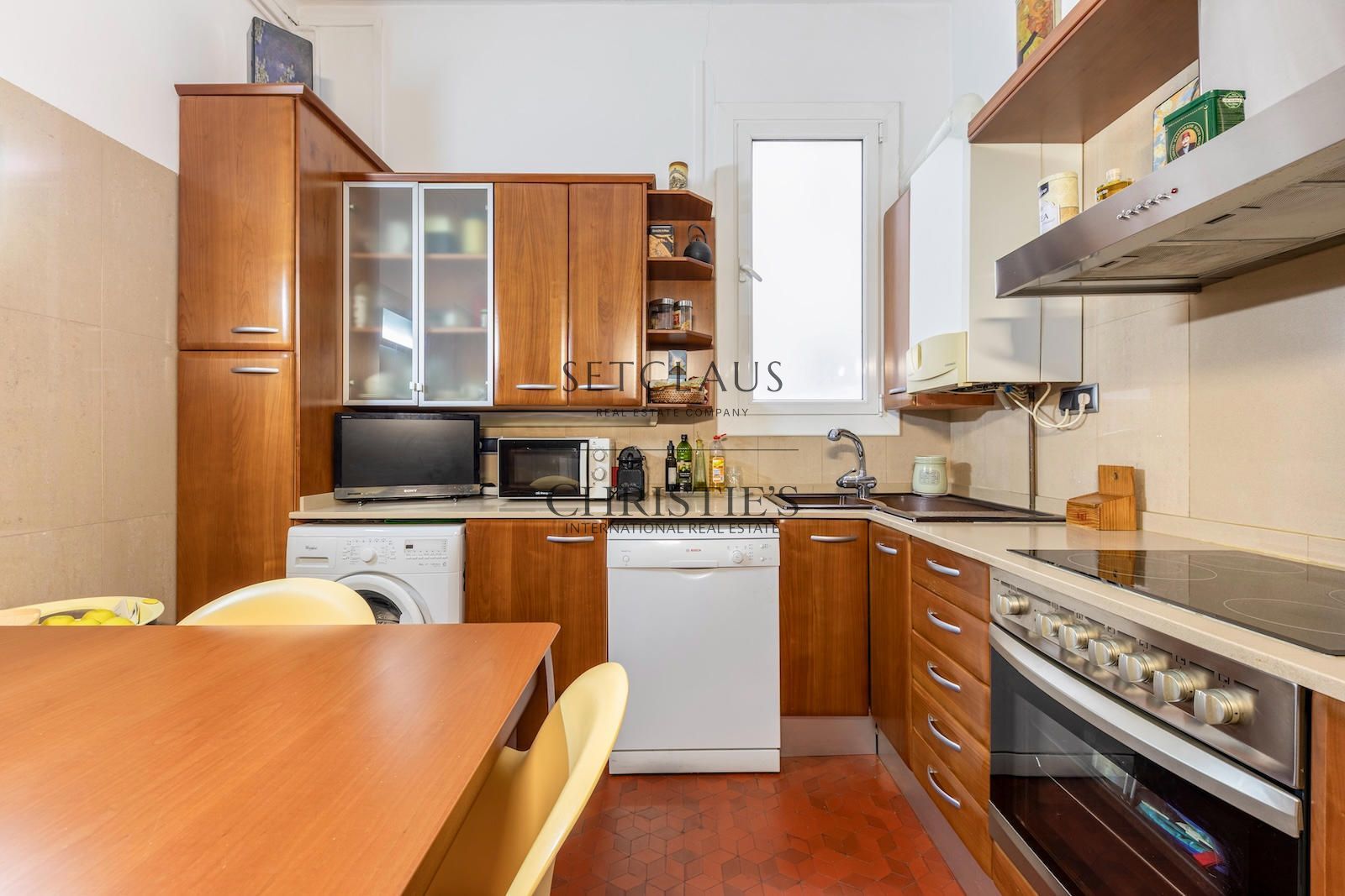 Inmueble Piso de 4 dormitorios con elementos originales en el Eixample foto 16
