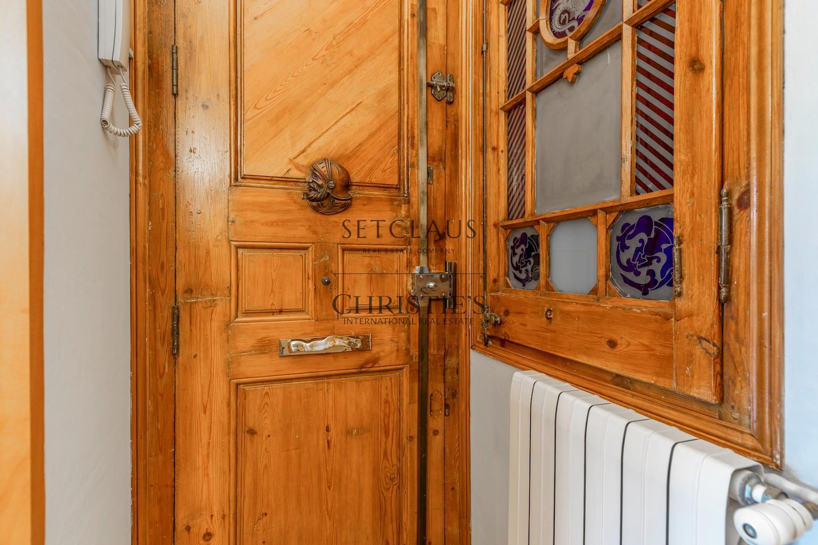 Inmueble Piso de 4 dormitorios con elementos originales en el Eixample foto 11
