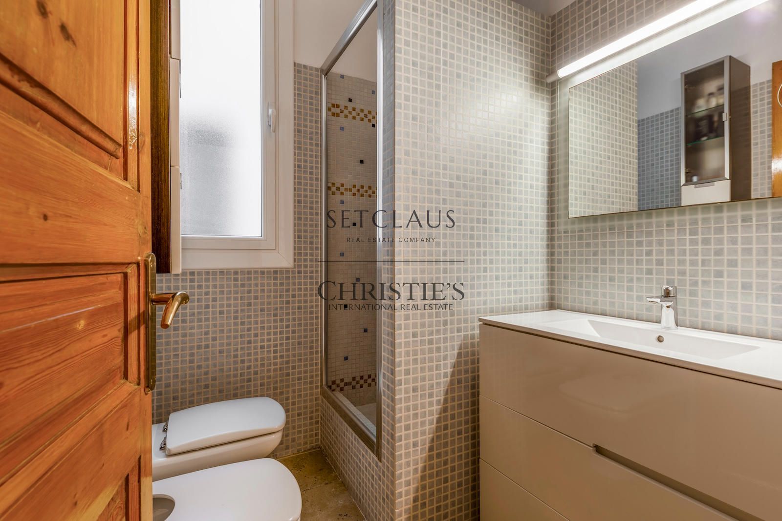 Inmueble Piso de 4 dormitorios con elementos originales en el Eixample foto 21
