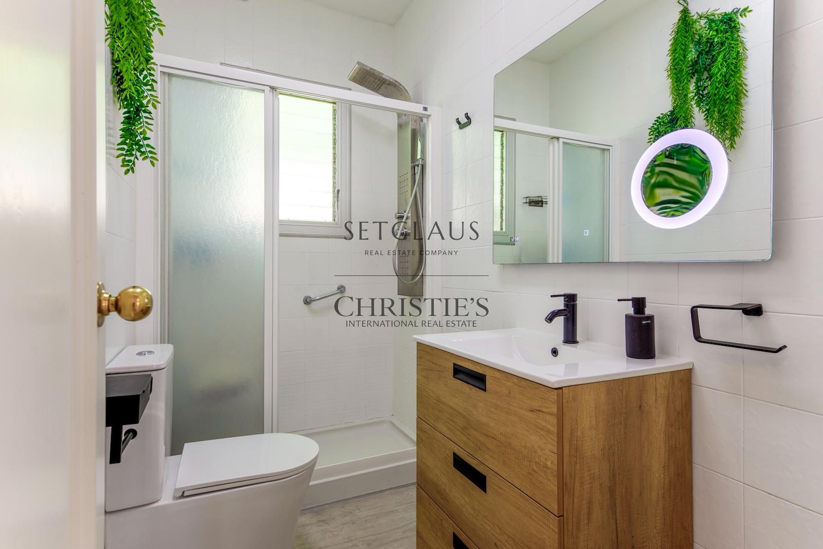 Comprar Casa con terraza y licencia turística foto 14