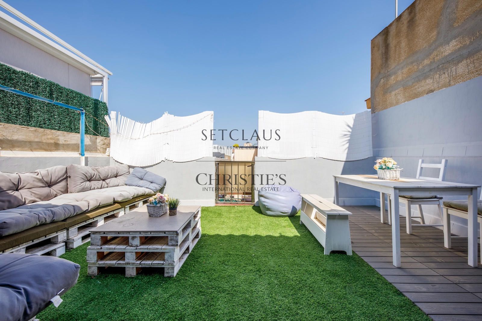 Comprar Casa con terraza y licencia turística foto 2