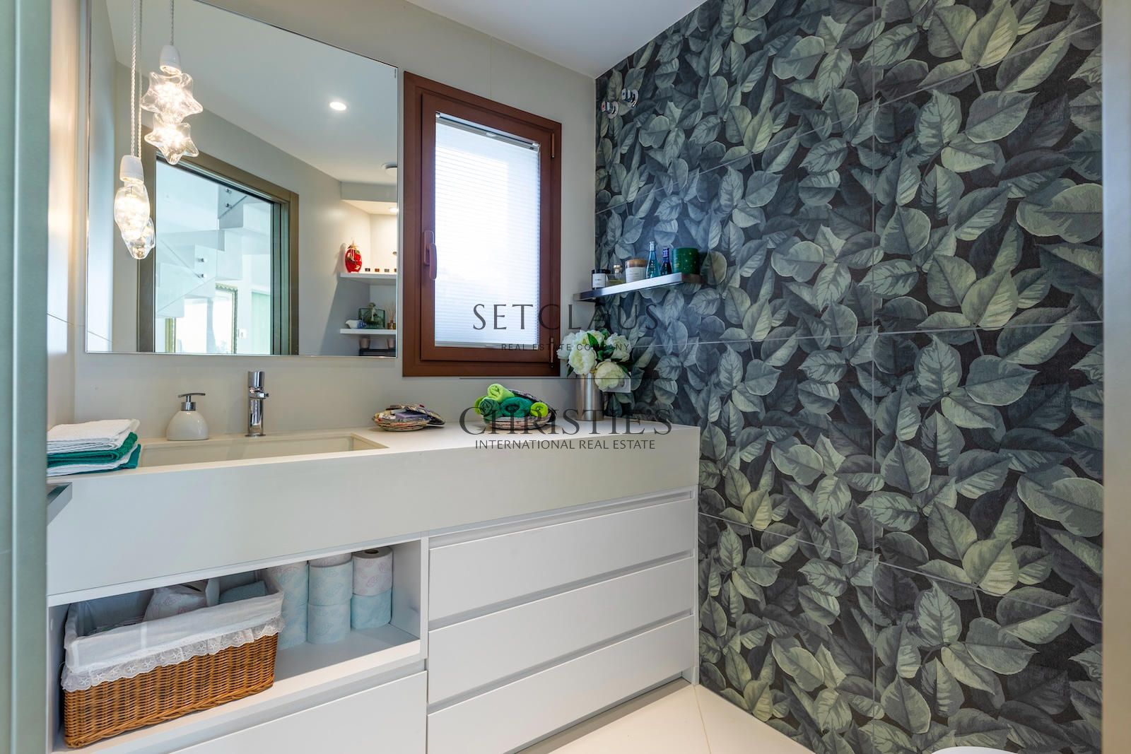 Comprar Exclusiva Villa contemporanea en Sant Pol de Mar, en primera línea de mar foto 11