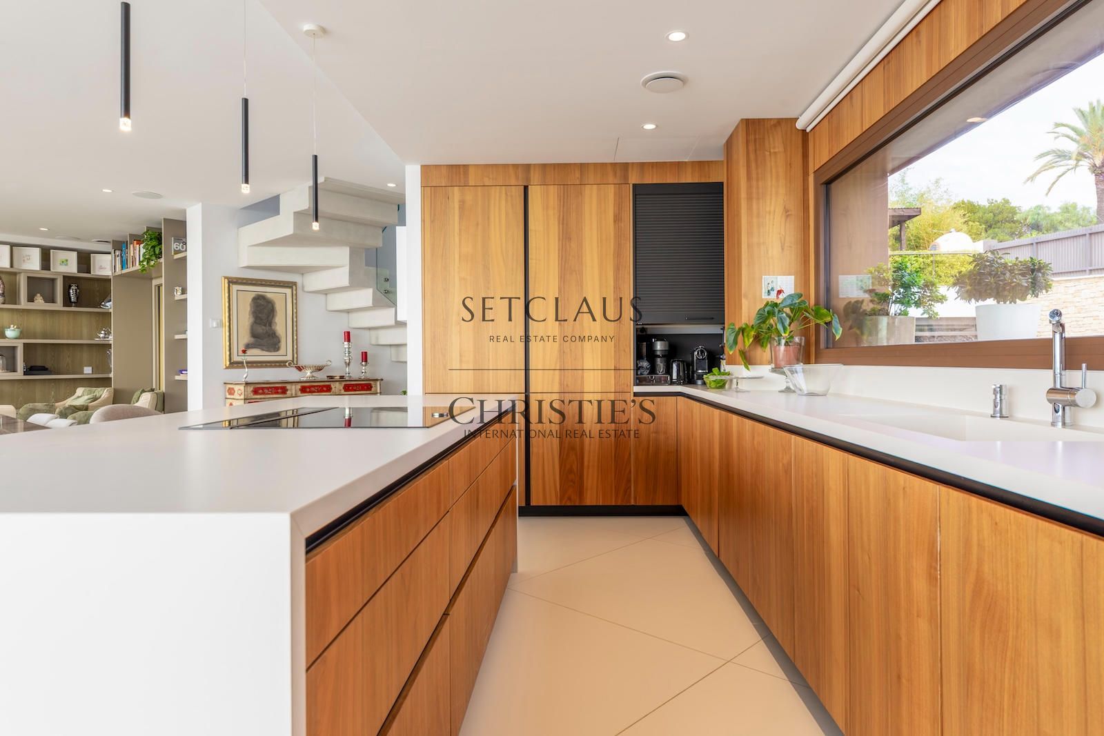 Comprar Exclusiva Villa contemporanea en Sant Pol de Mar, en primera línea de mar foto 13
