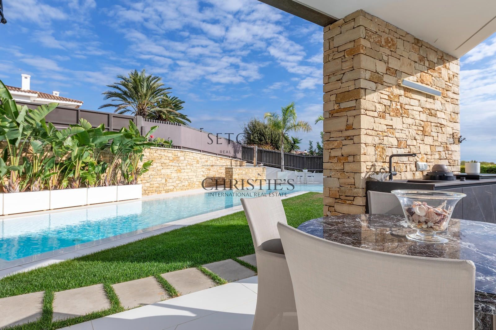 Comprar Exclusiva Villa contemporanea en Sant Pol de Mar, en primera línea de mar foto 35