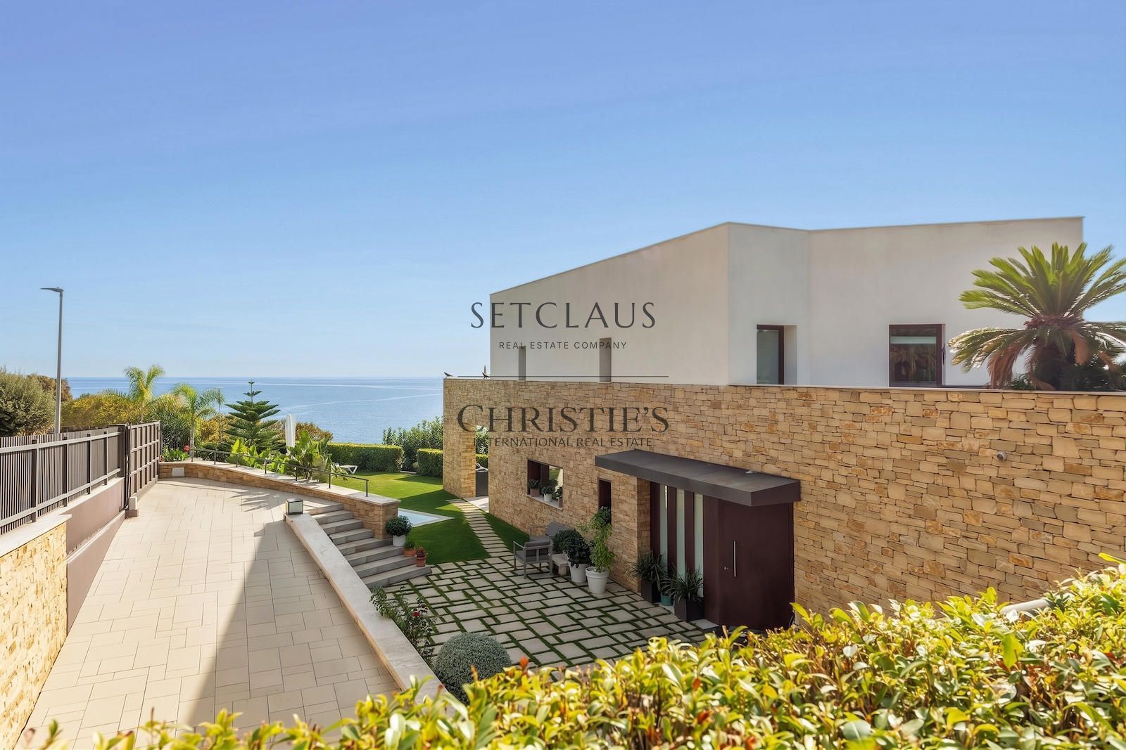 Comprar Exclusiva Villa contemporanea en Sant Pol de Mar, en primera línea de mar foto 42