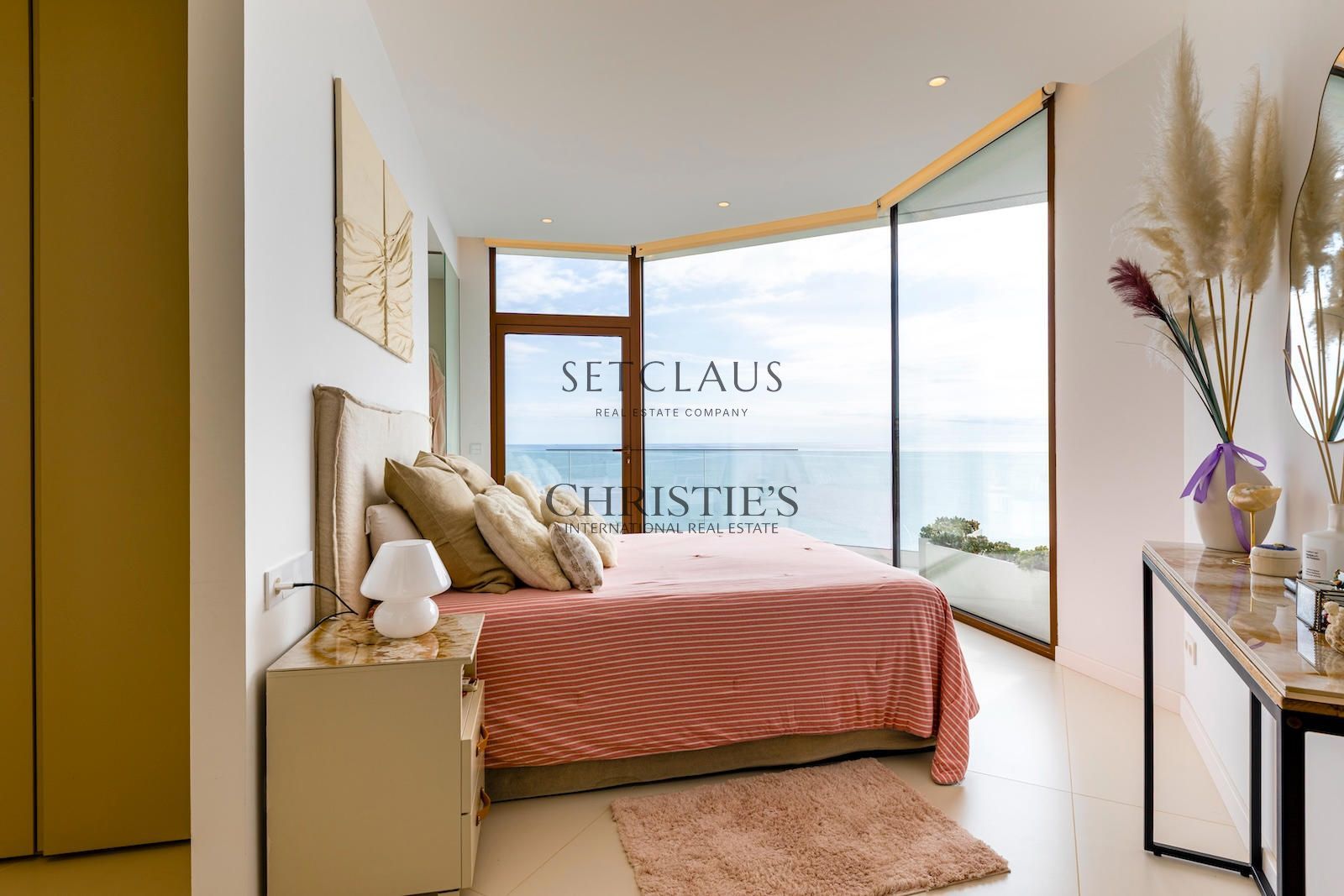Comprar Exclusiva Villa contemporanea en Sant Pol de Mar, en primera línea de mar foto 27