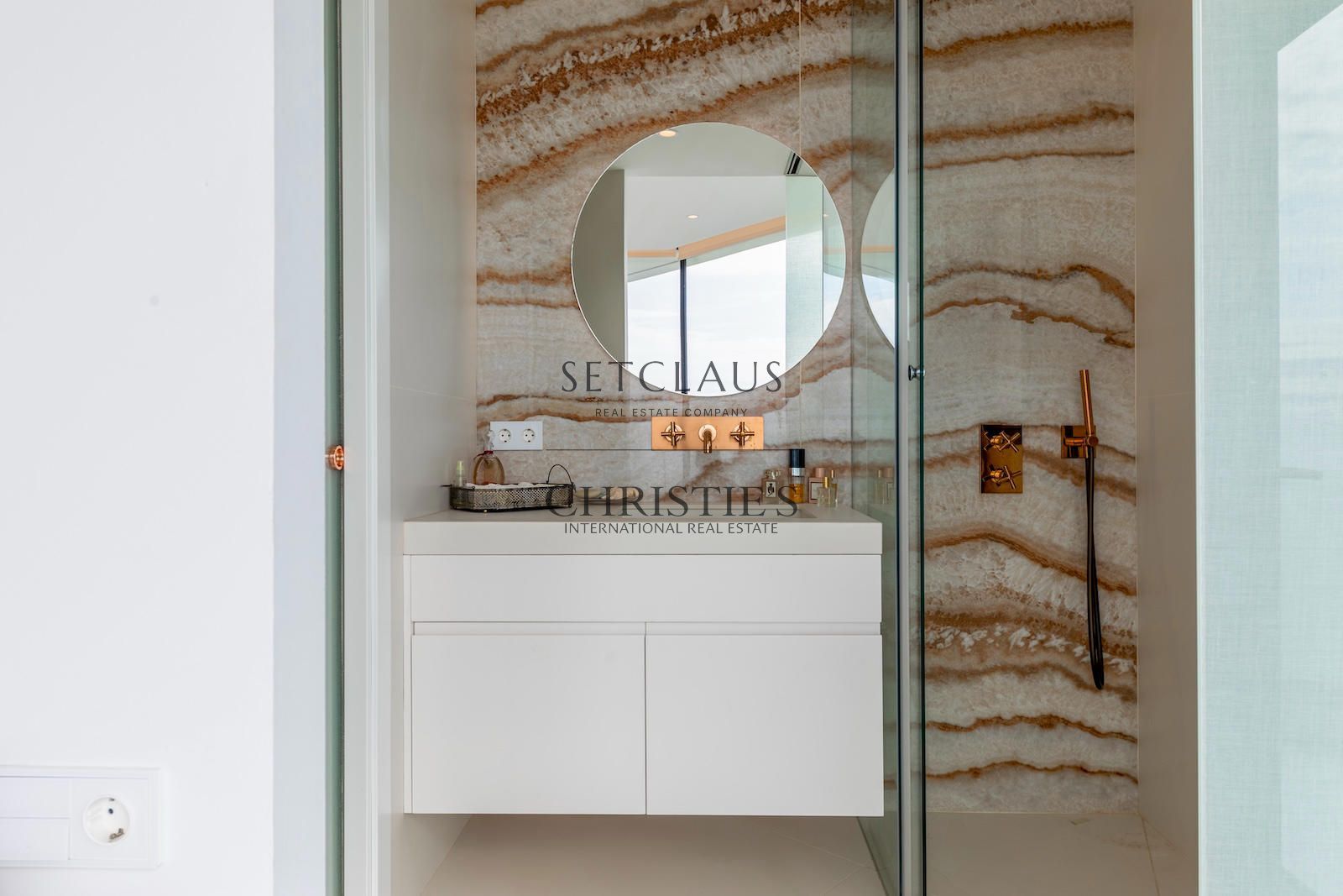 Comprar Exclusiva Villa contemporanea en Sant Pol de Mar, en primera línea de mar foto 29