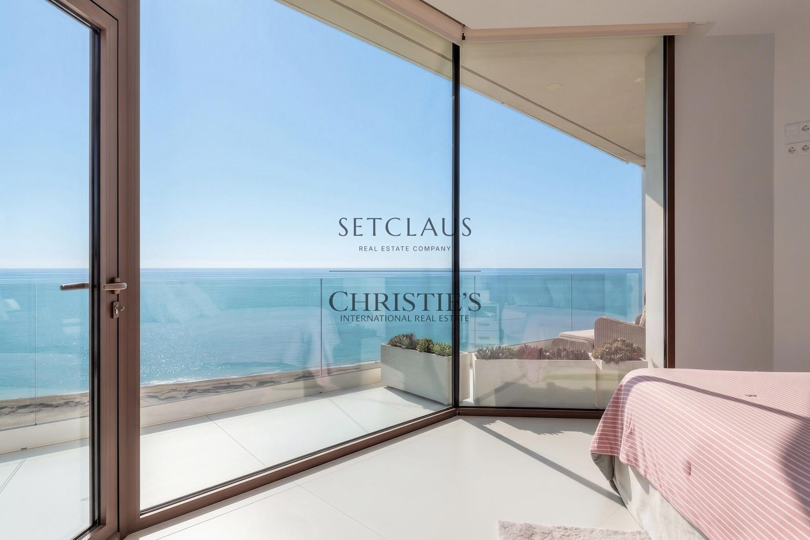Comprar Exclusiva Villa contemporanea en Sant Pol de Mar, en primera línea de mar foto 28