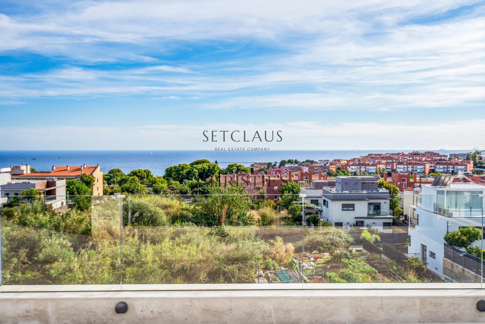 Comprar Chalet con vistas al mar y acabados premium foto 3