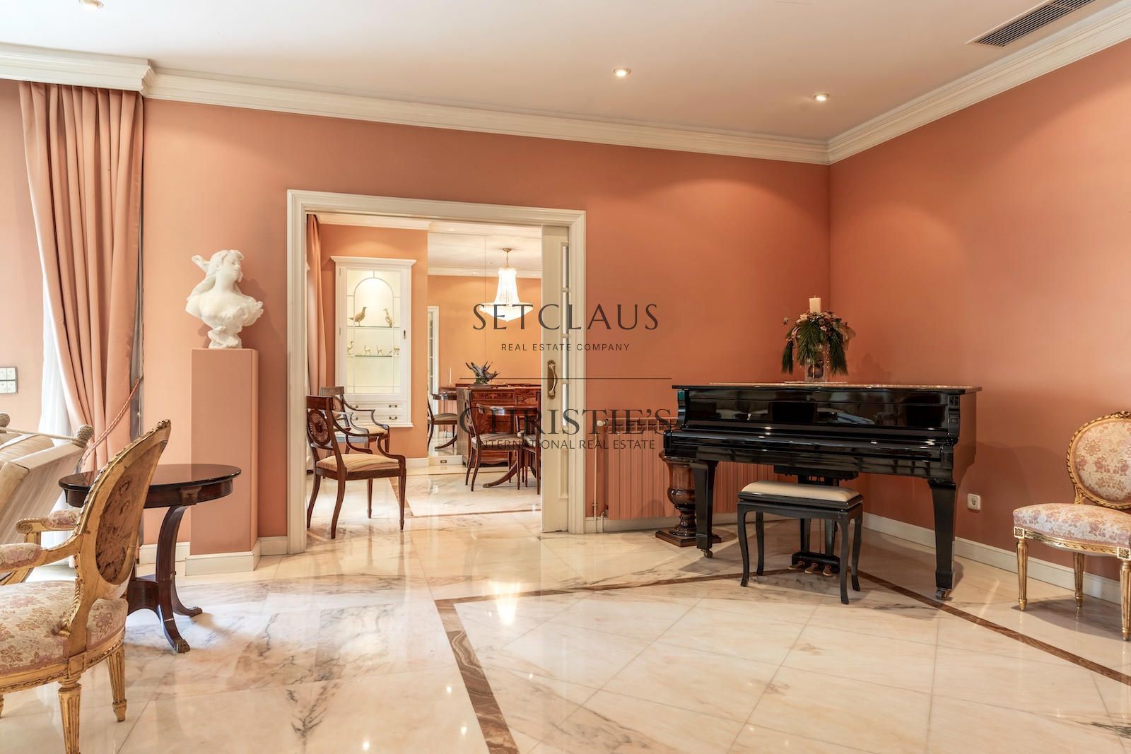 Comprar Villa amb jardí privat i vistes panoràmiques a Pedralbes foto 15