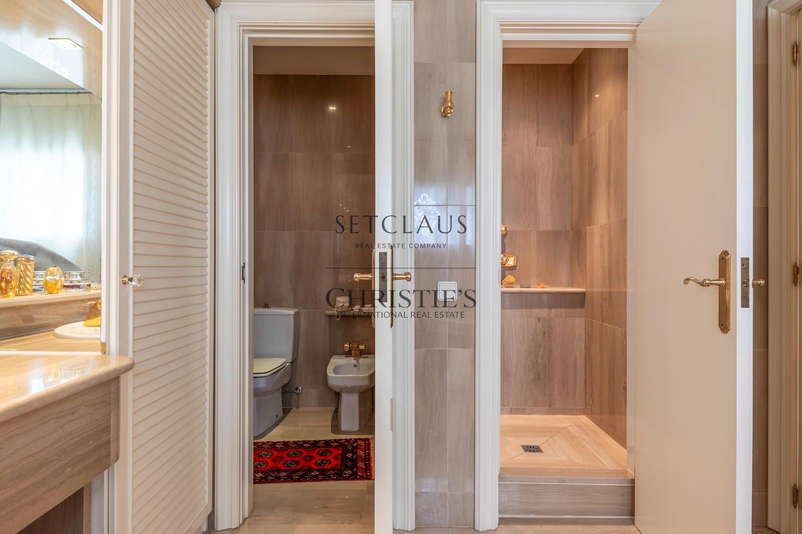 Comprar Villa amb jardí privat i vistes panoràmiques a Pedralbes foto 29