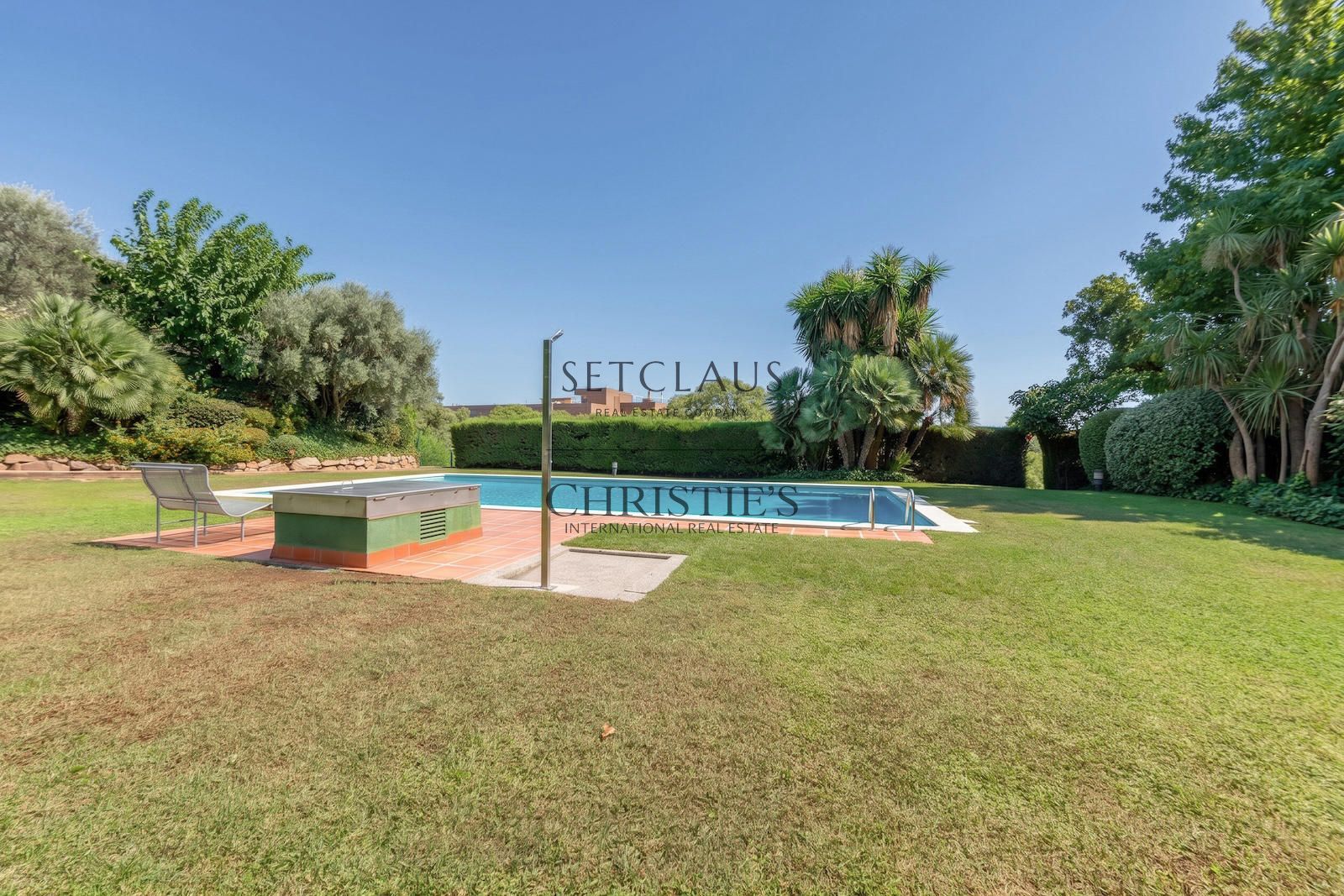 Comprar Villa amb jardí privat i vistes panoràmiques a Pedralbes foto 43