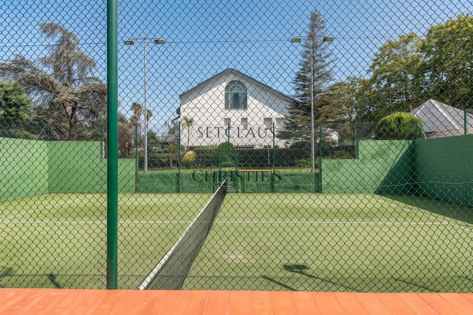 Comprar Villa amb jardí privat i vistes panoràmiques a Pedralbes foto 4