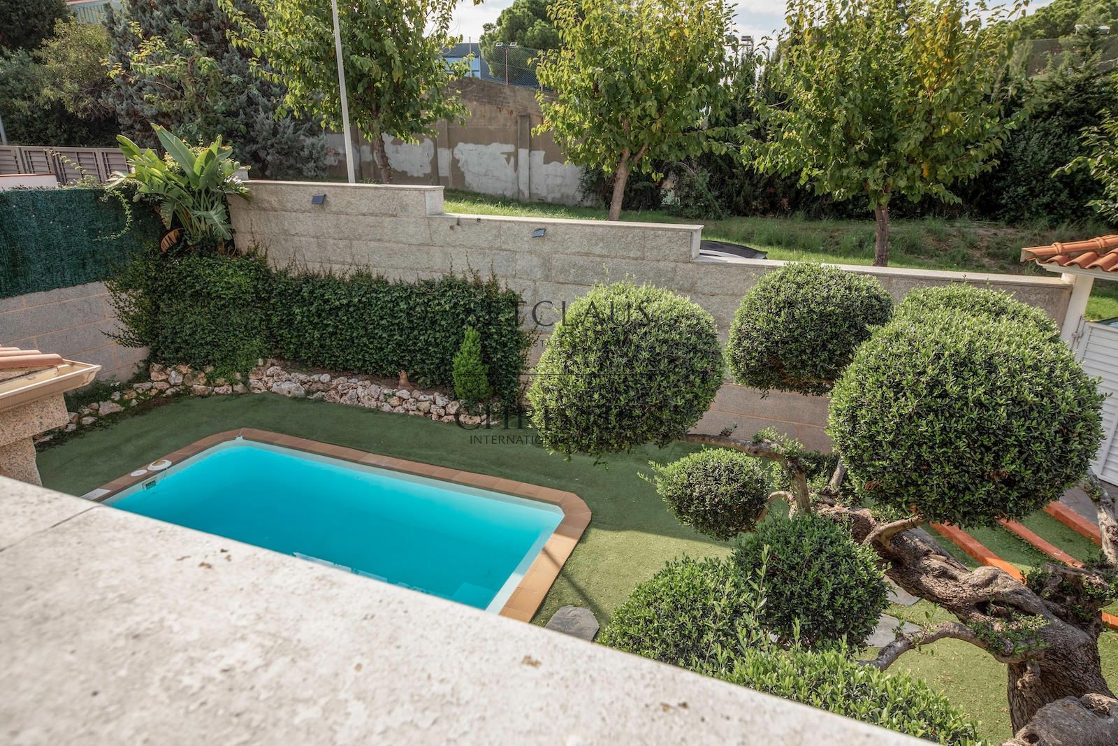 Comprar Chalet independiente con piscina, 5 habitaciones y vistas en Alella foto 33