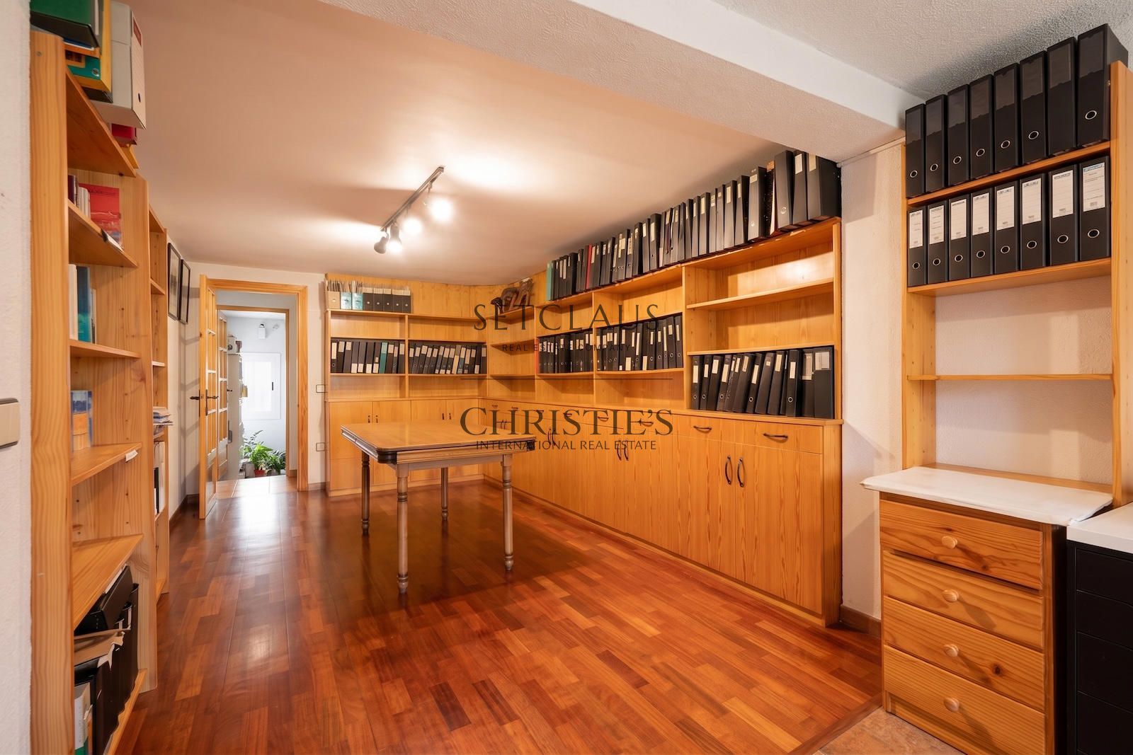Inmueble Casa en venta en Alella con 5 habitaciones, terraza con vistas panorámicas y posibilidad de apartamento independiente foto 32