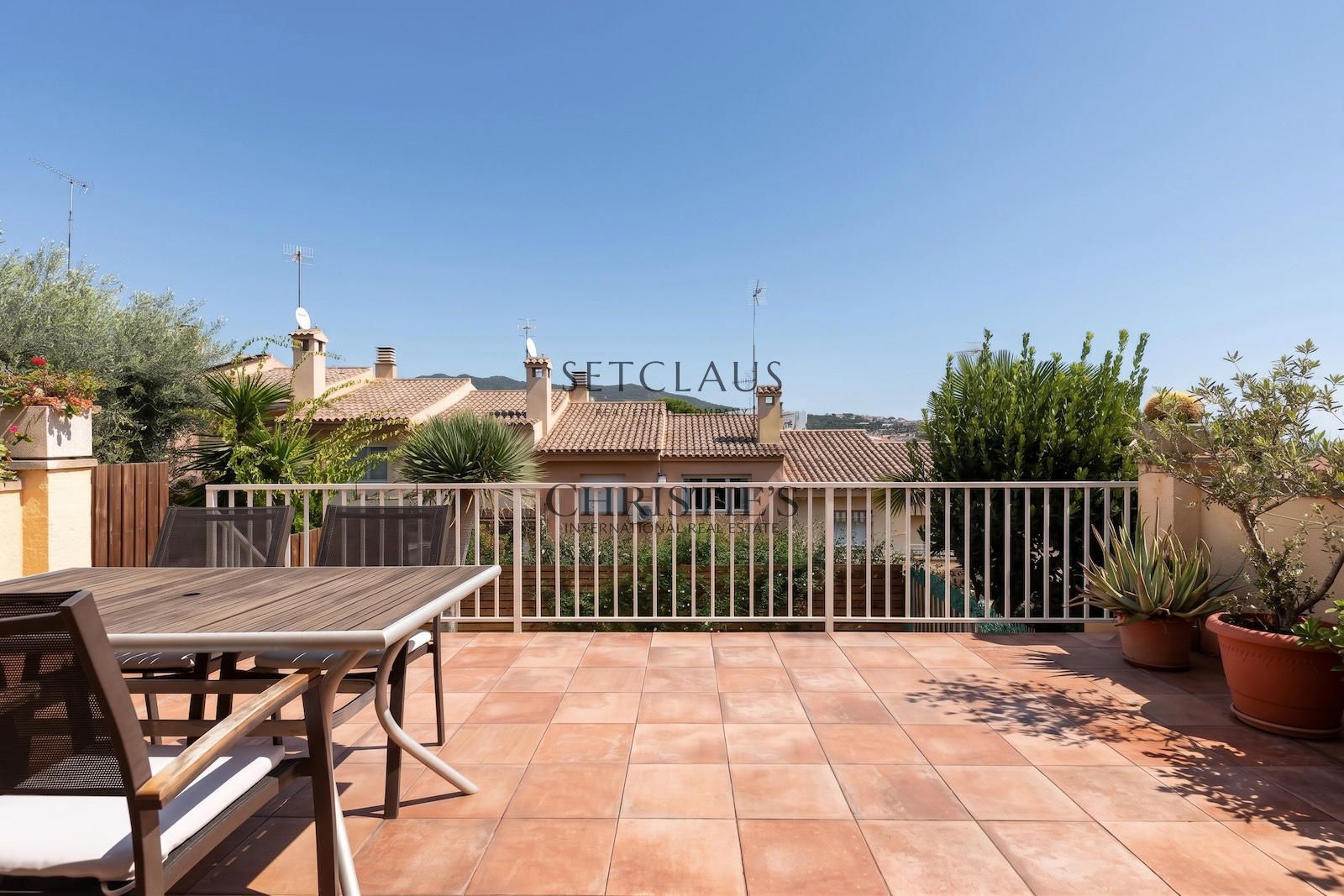 Inmueble Casa en venta en Alella con 5 habitaciones, terraza con vistas panorámicas y posibilidad de apartamento independiente foto 7