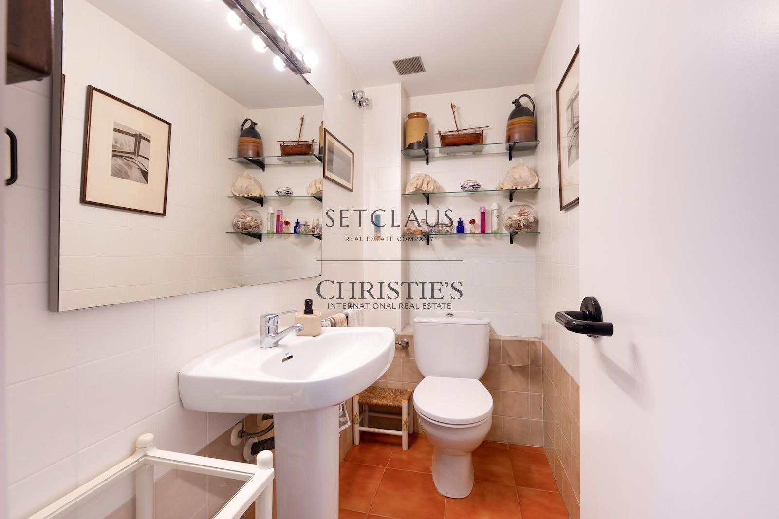 Inmueble Casa en venta en Alella con 5 habitaciones, terraza con vistas panorámicas y posibilidad de apartamento independiente foto 28