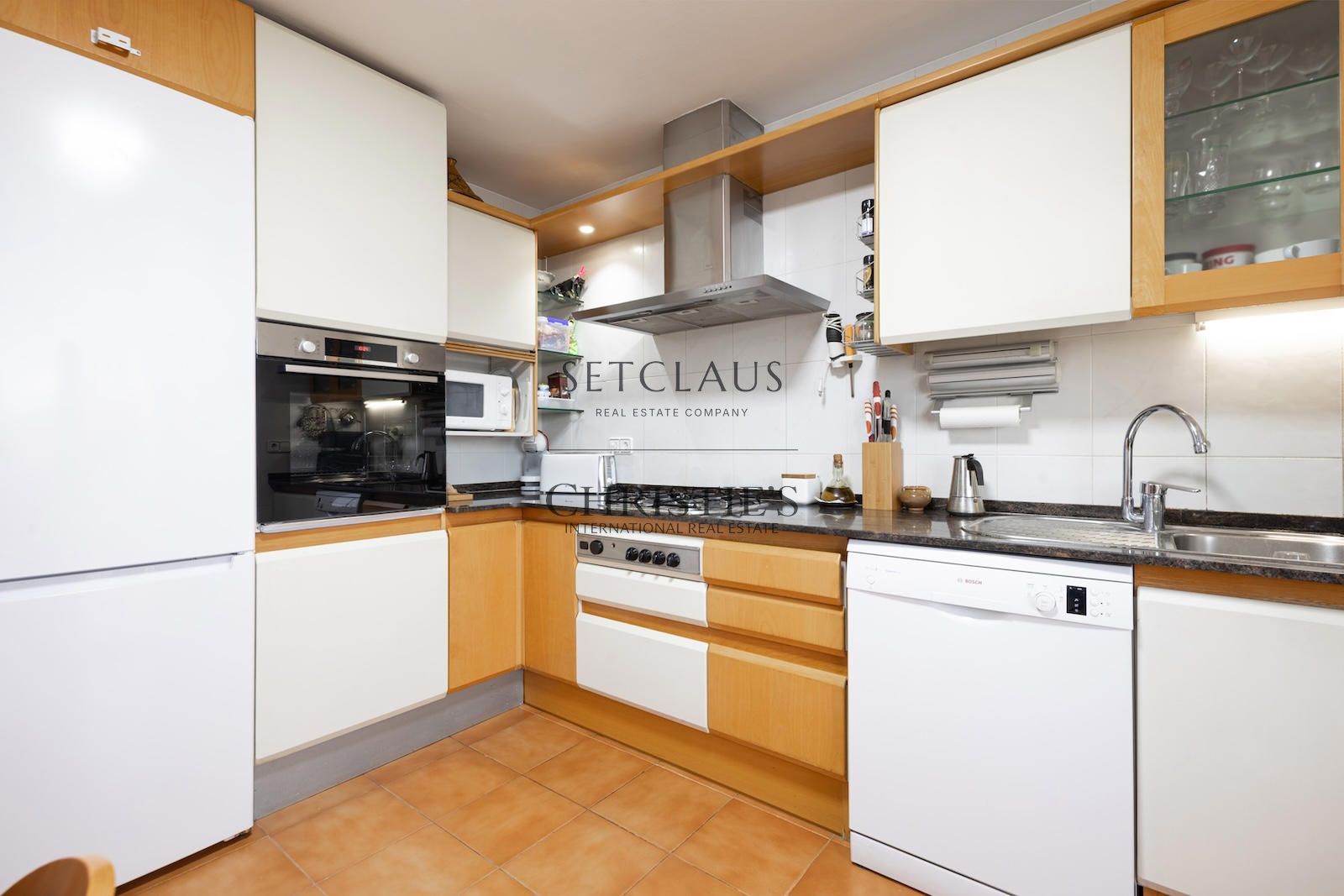 Inmueble Casa en venta en Alella con 5 habitaciones, terraza con vistas panorámicas y posibilidad de apartamento independiente foto 14