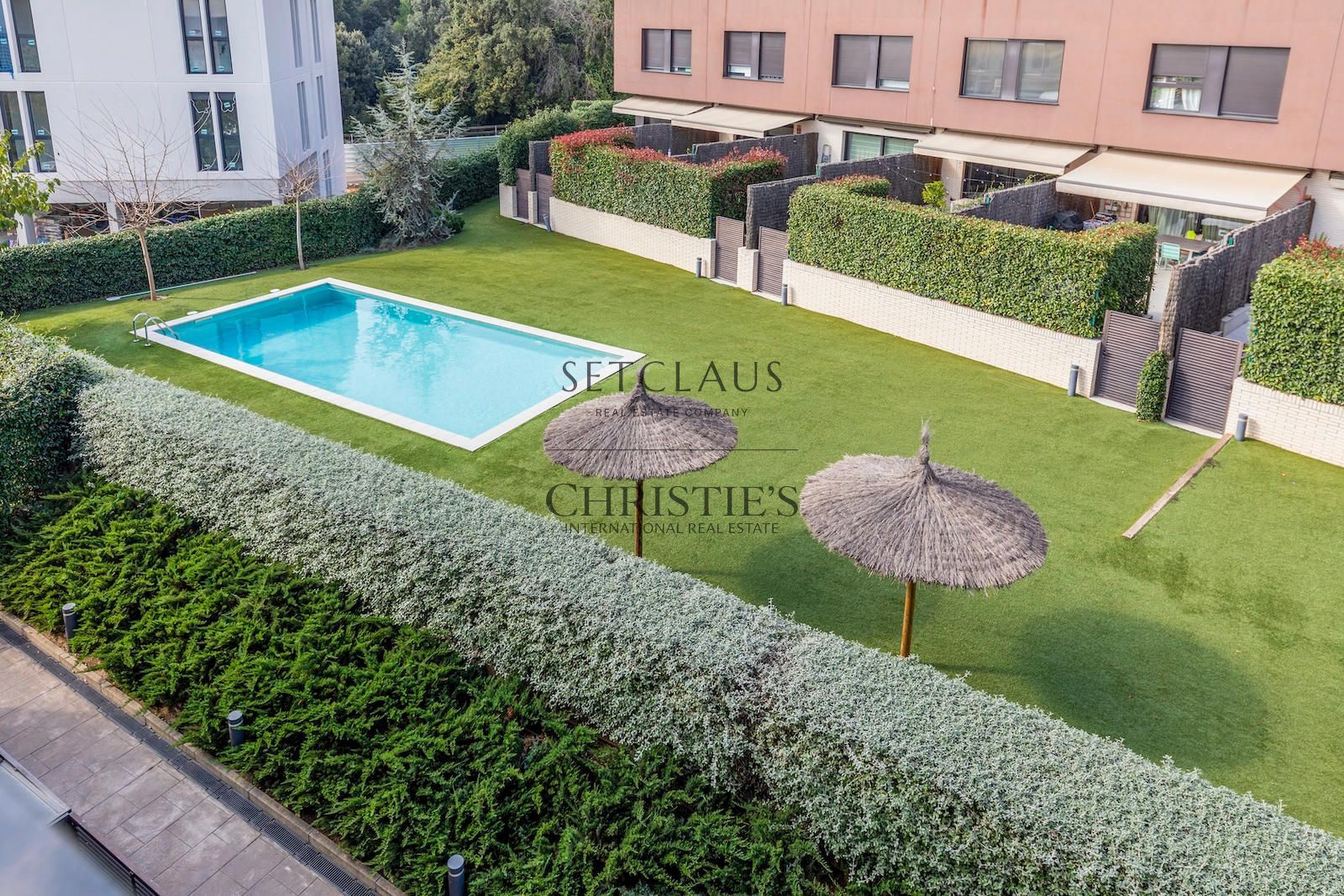 Comprar Àtic amb terrassa de 15 m², zona comunitària i pàrquing doble foto 17
