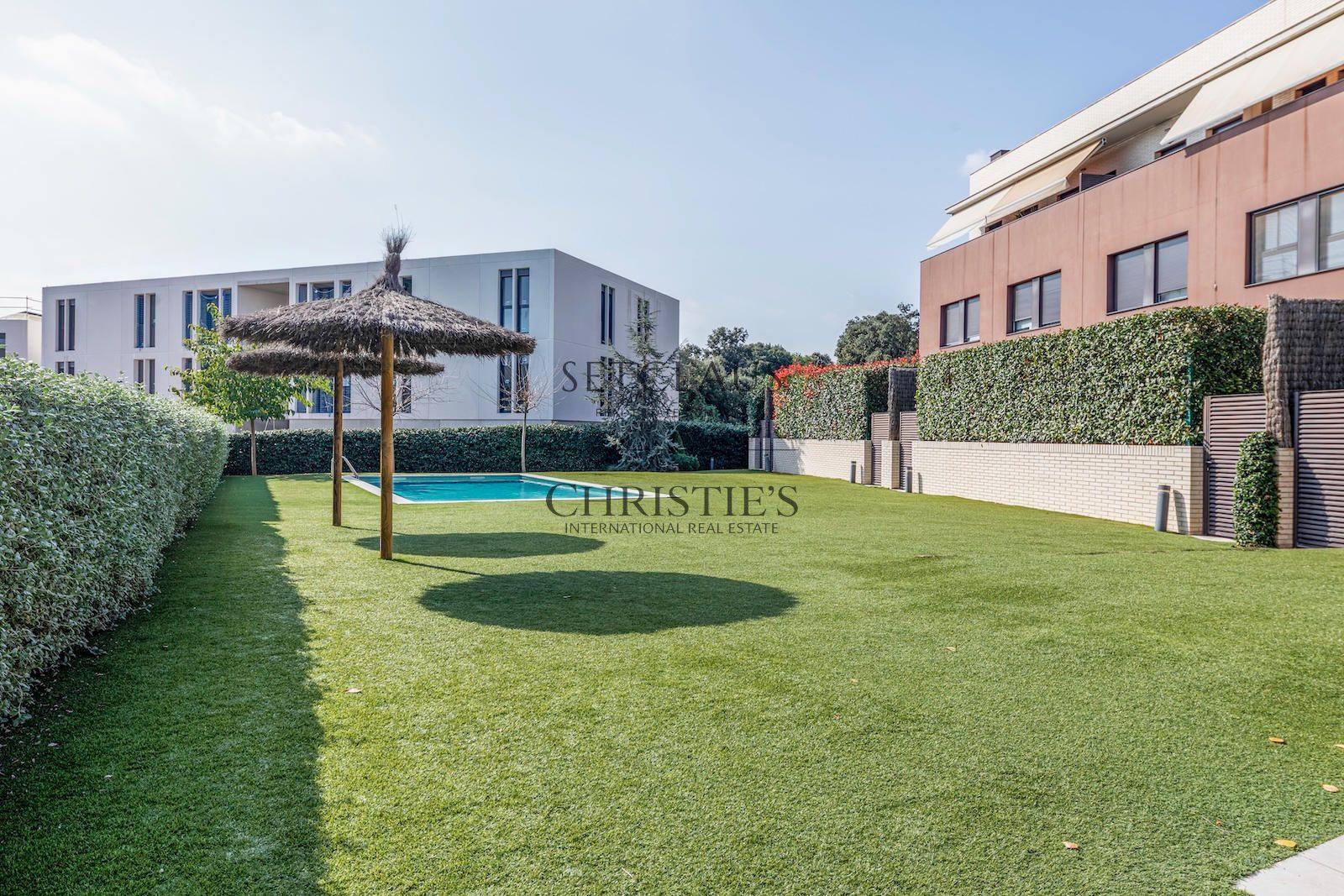Comprar Àtic amb terrassa de 15 m², zona comunitària i pàrquing doble foto 18