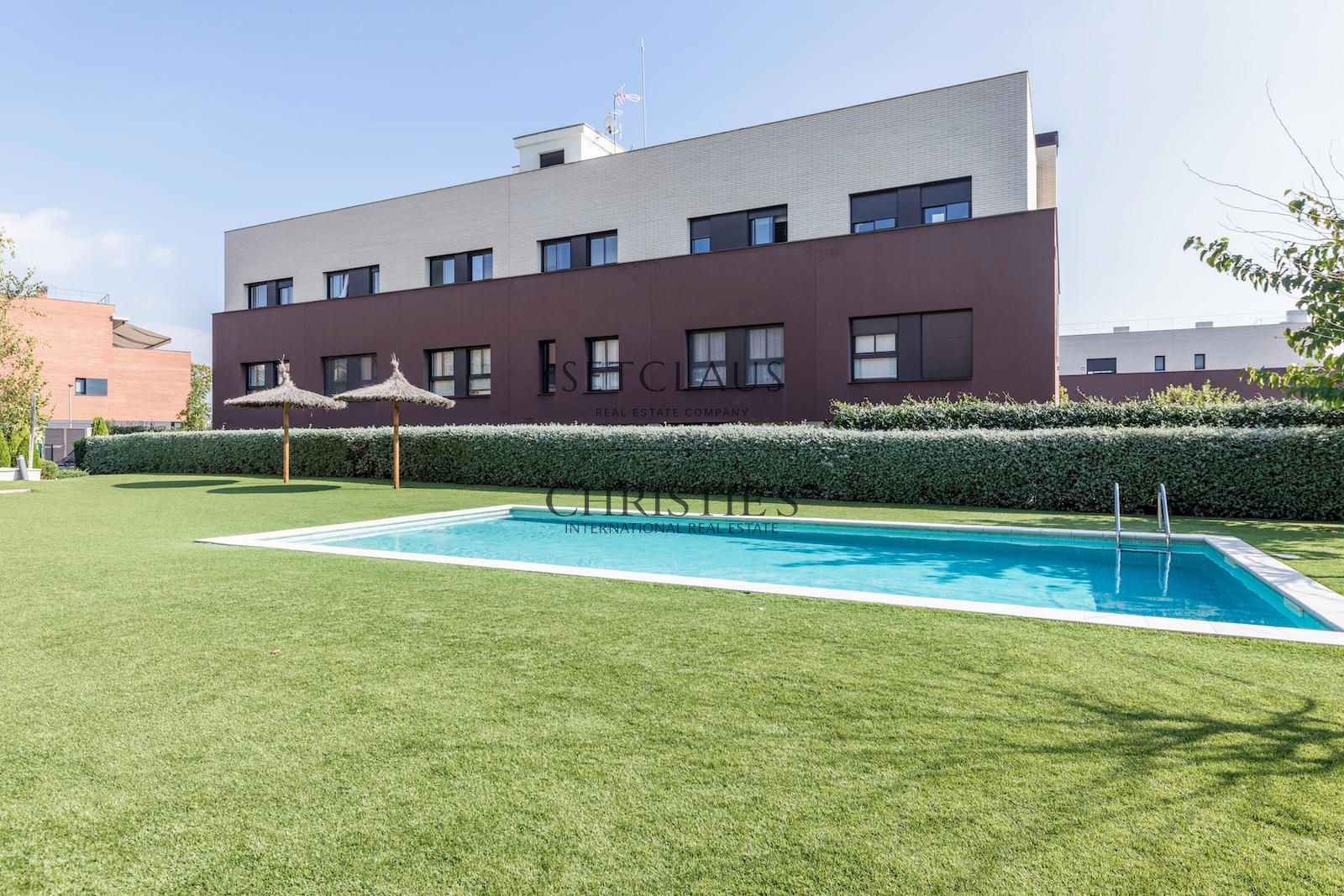 Comprar Àtic amb terrassa de 15 m², zona comunitària i pàrquing doble foto 19