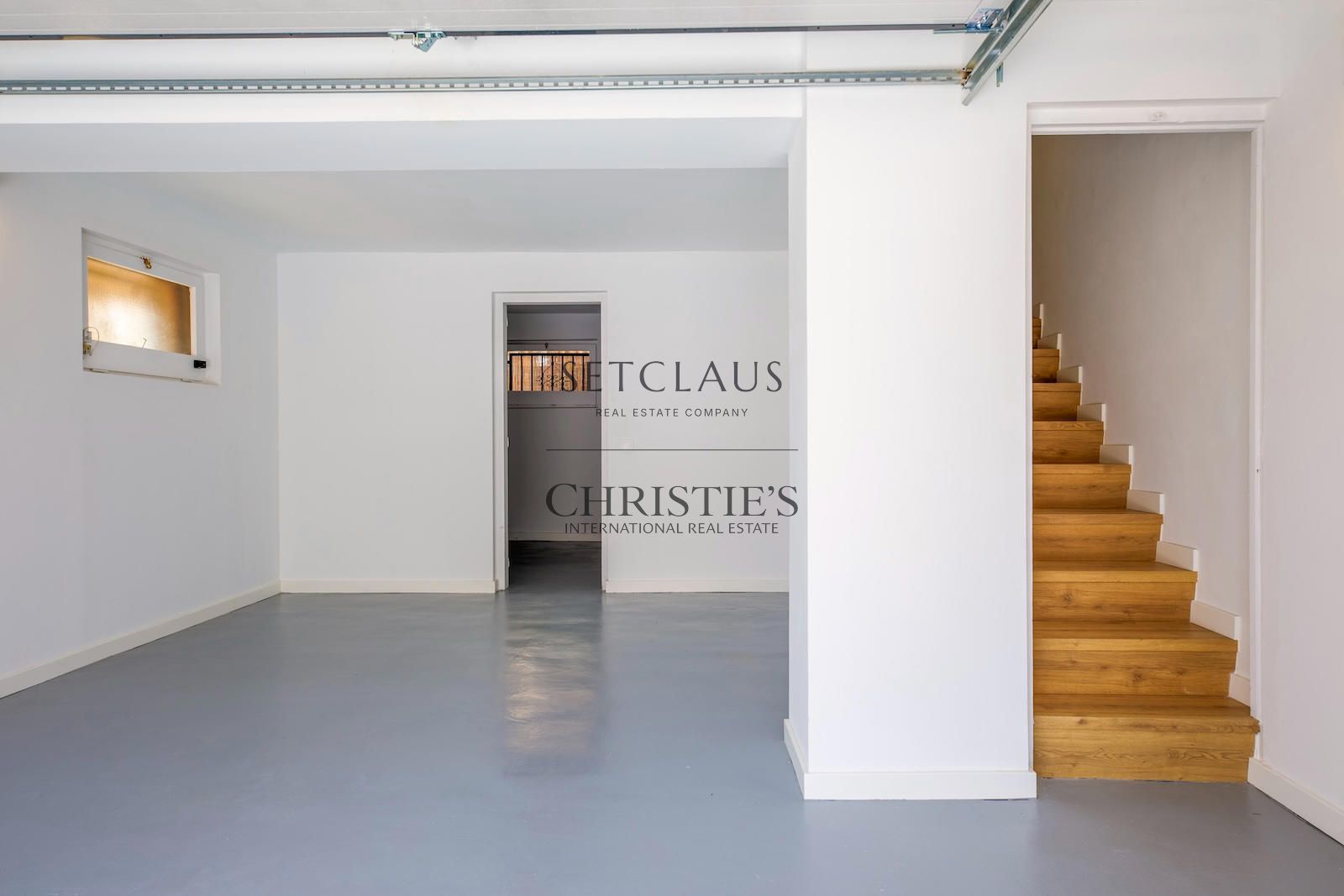 Comprar Casa reformada con jardín y piscina privada en Alella foto 34