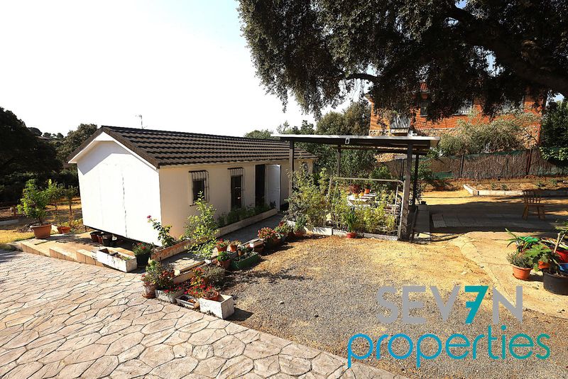 Chalet Independiente en venta Calalberche, Toledo. Ref: 1607. Seven Properties