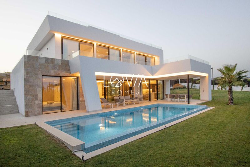 Casa en venta Estepona, Málaga. Ref: 3143. LOVIA HOMES