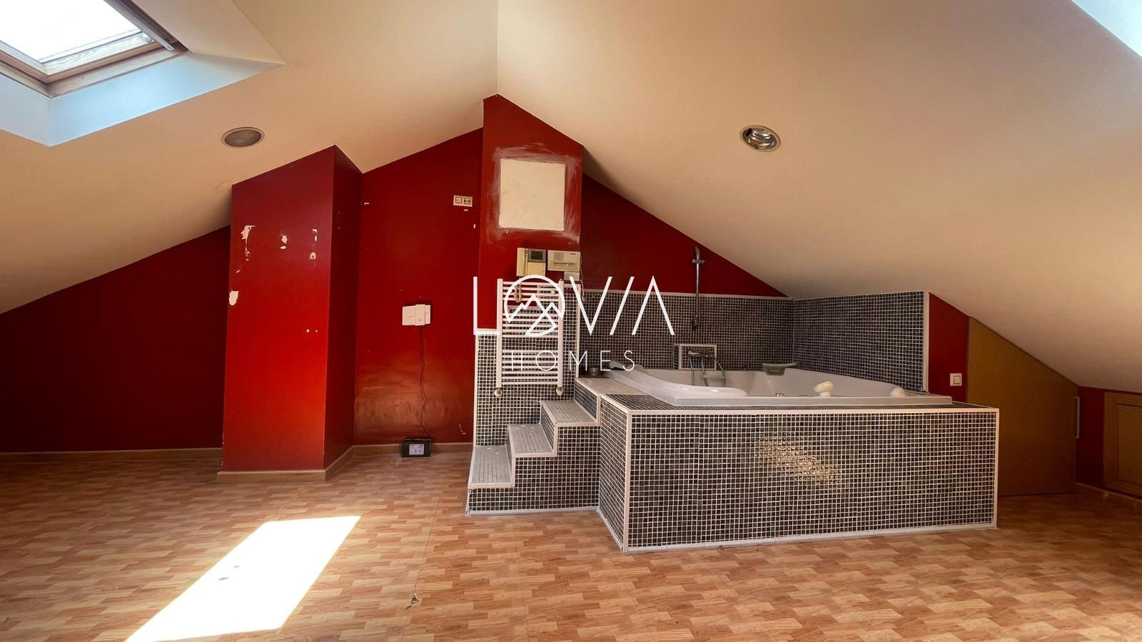 Chalet Adosado en urbanización con piscina en Parla - Foto 24