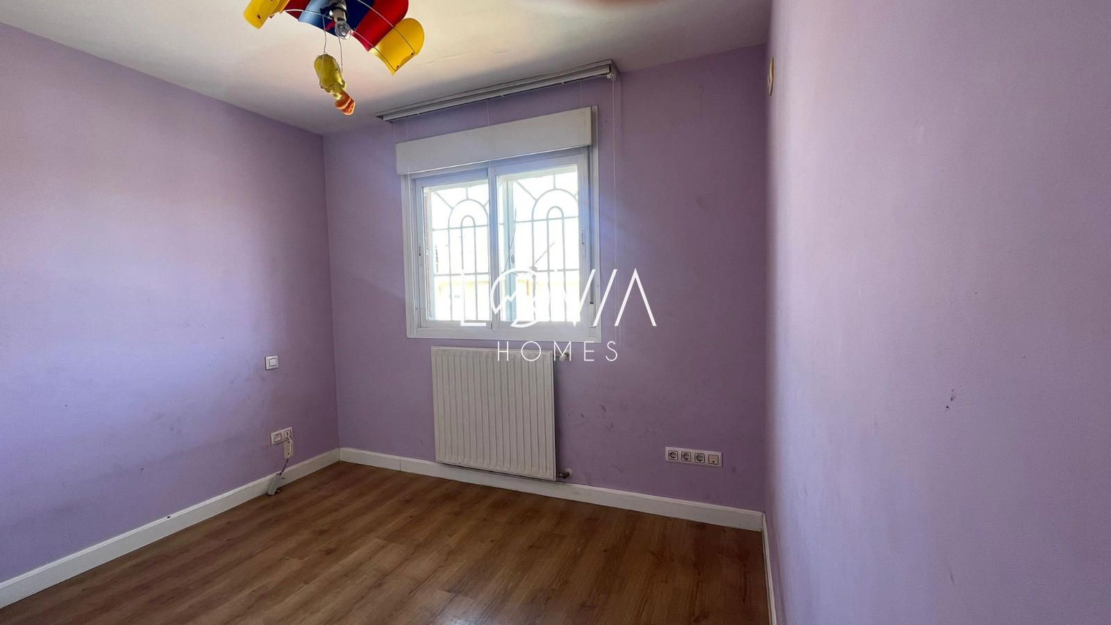 Chalet Adosado en urbanización con piscina en Parla - Foto 18