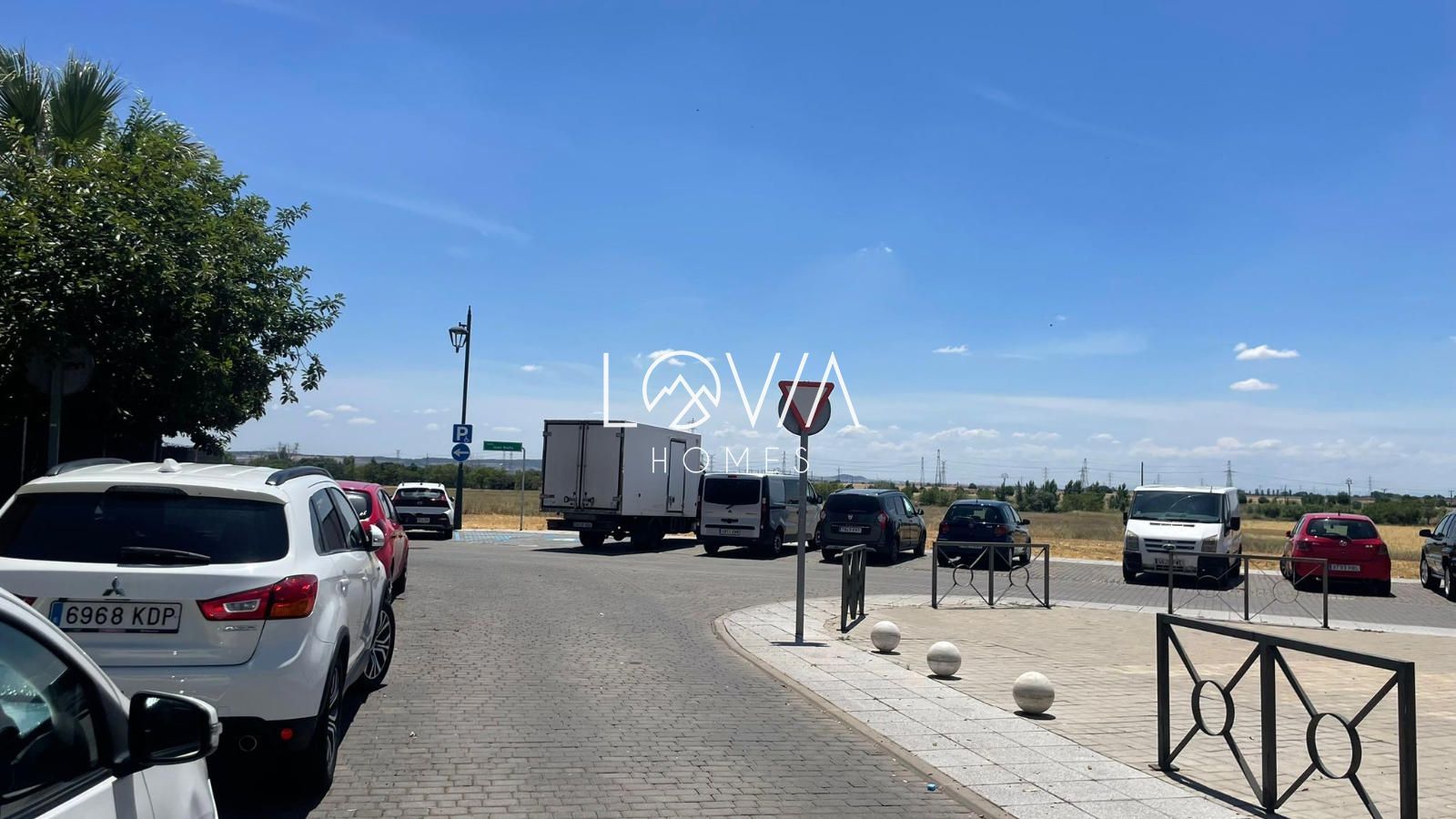 Chalet Adosado en urbanización con piscina en Parla - Foto 38