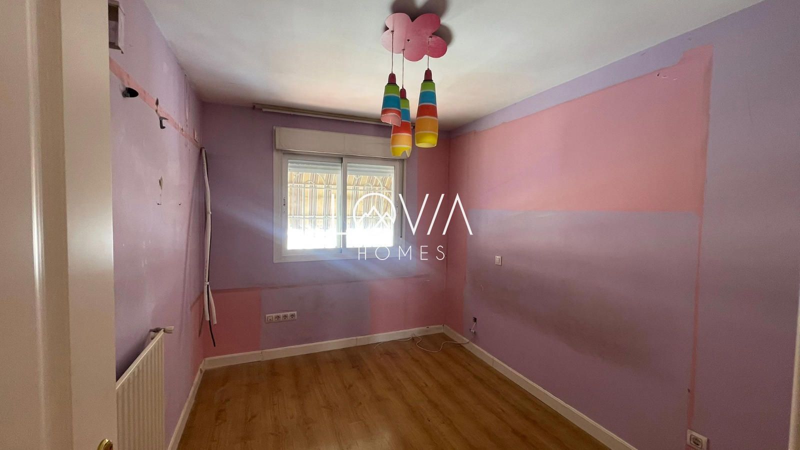 Chalet Adosado en urbanización con piscina en Parla - Foto 16