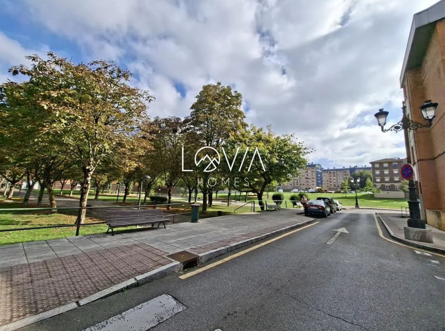 Piso okupado en Oviedo (Asturias) - Foto 4