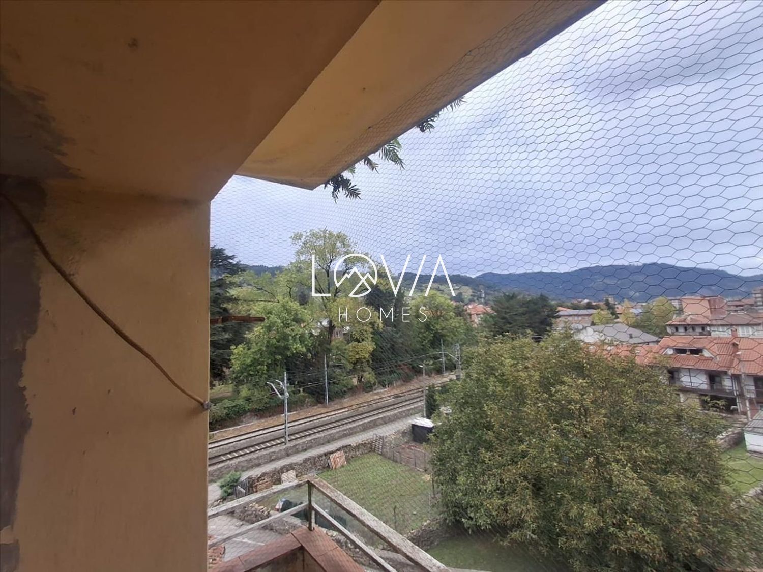 BALCON (3) - Oportunidad: Piso para reformar en Los Corrales de Buelna