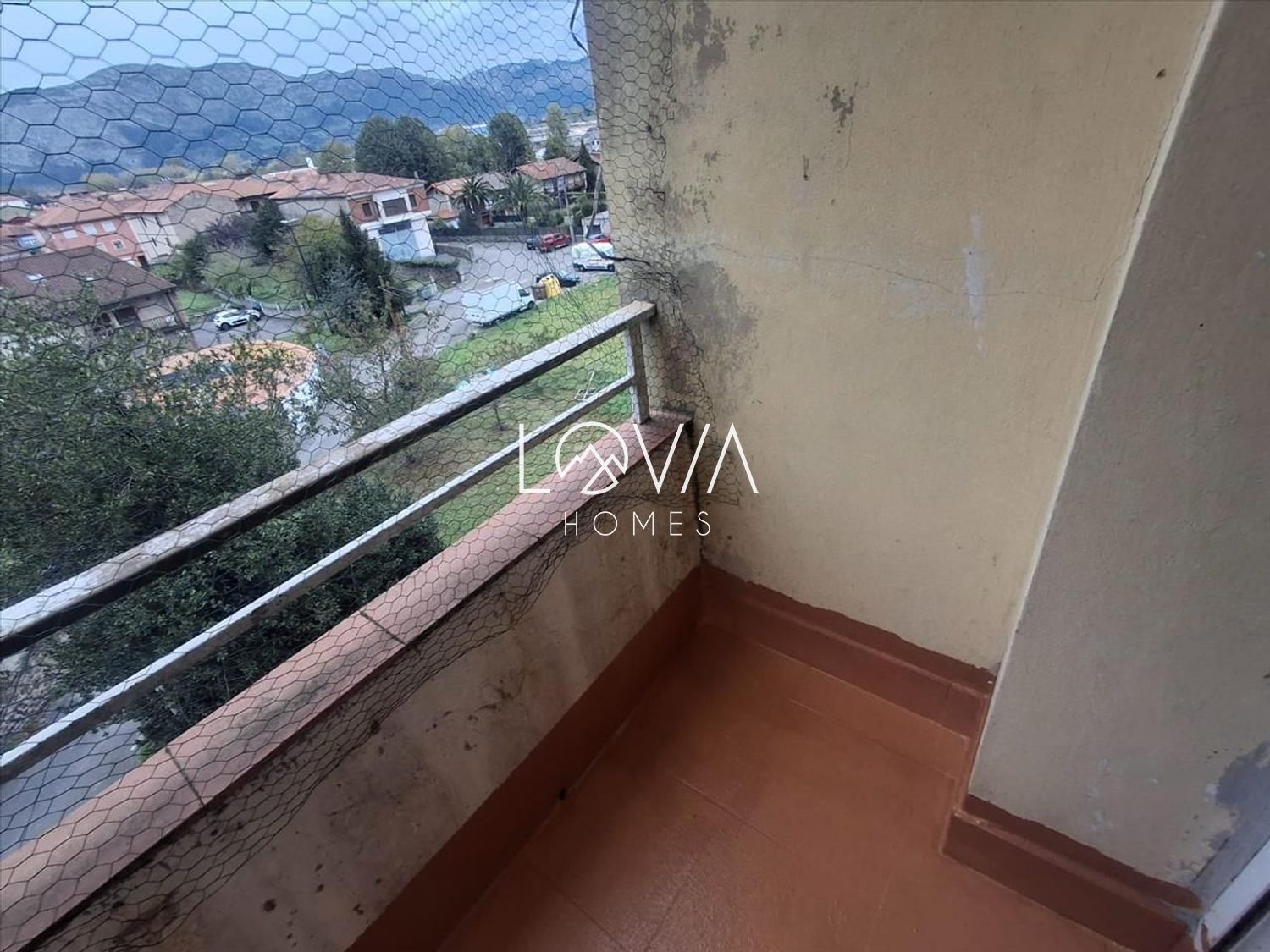 BALCON (2) - Oportunidad: Piso para reformar en Los Corrales de Buelna