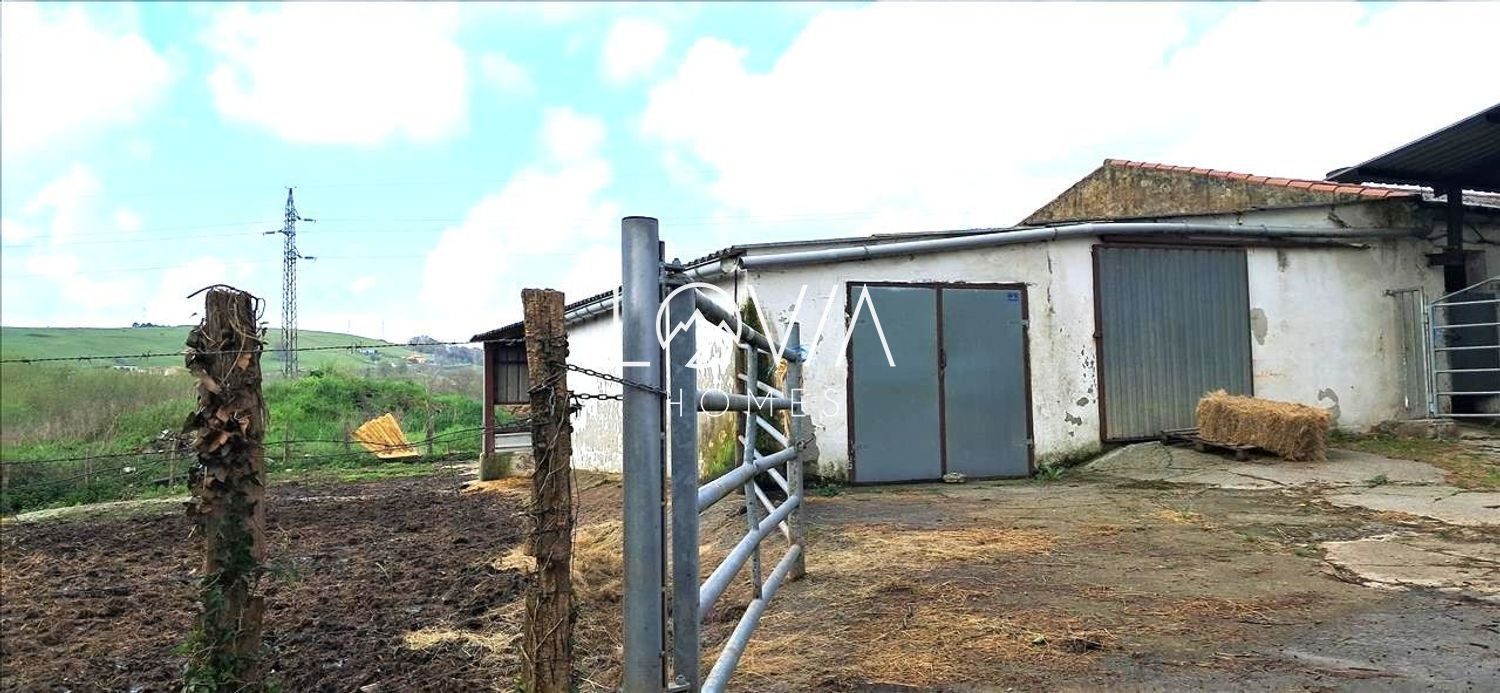 Chalet okupado en venta en El Guarnizo (Cantabria) - Foto 3