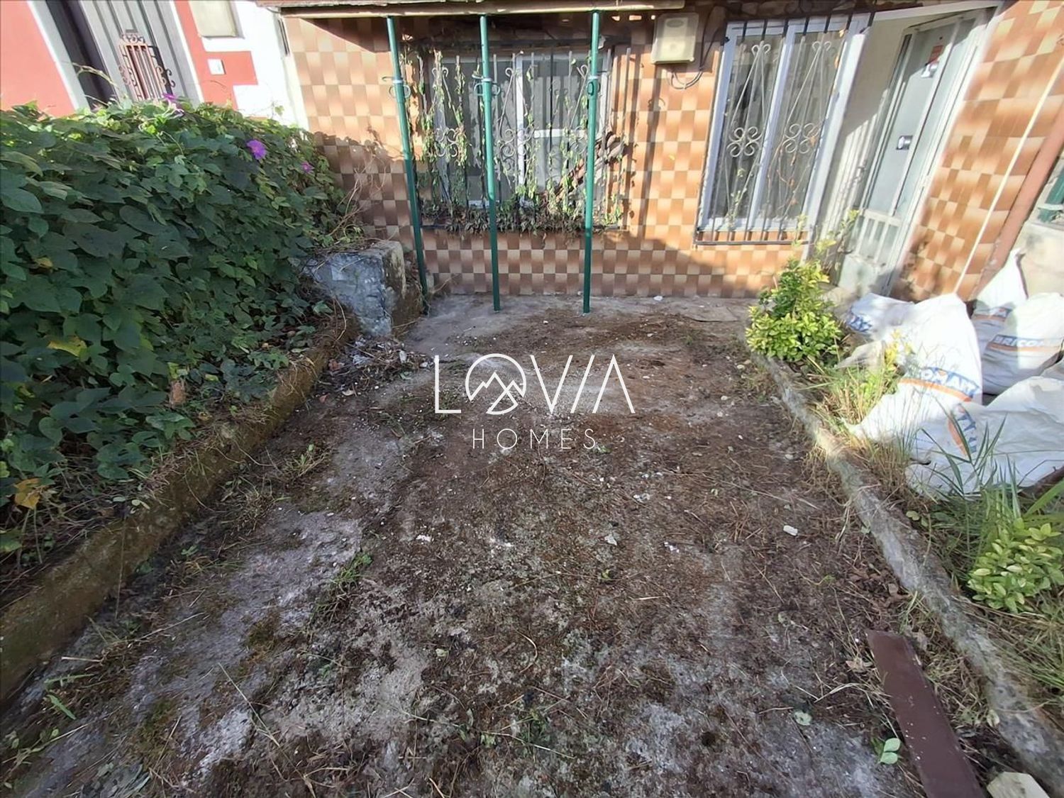 OPORTUNIDAD CASA PARA REFORMAR EN CALLE ALMIRANTE PERO NIÑO (Los Corrales de Buelna) - Foto 2
