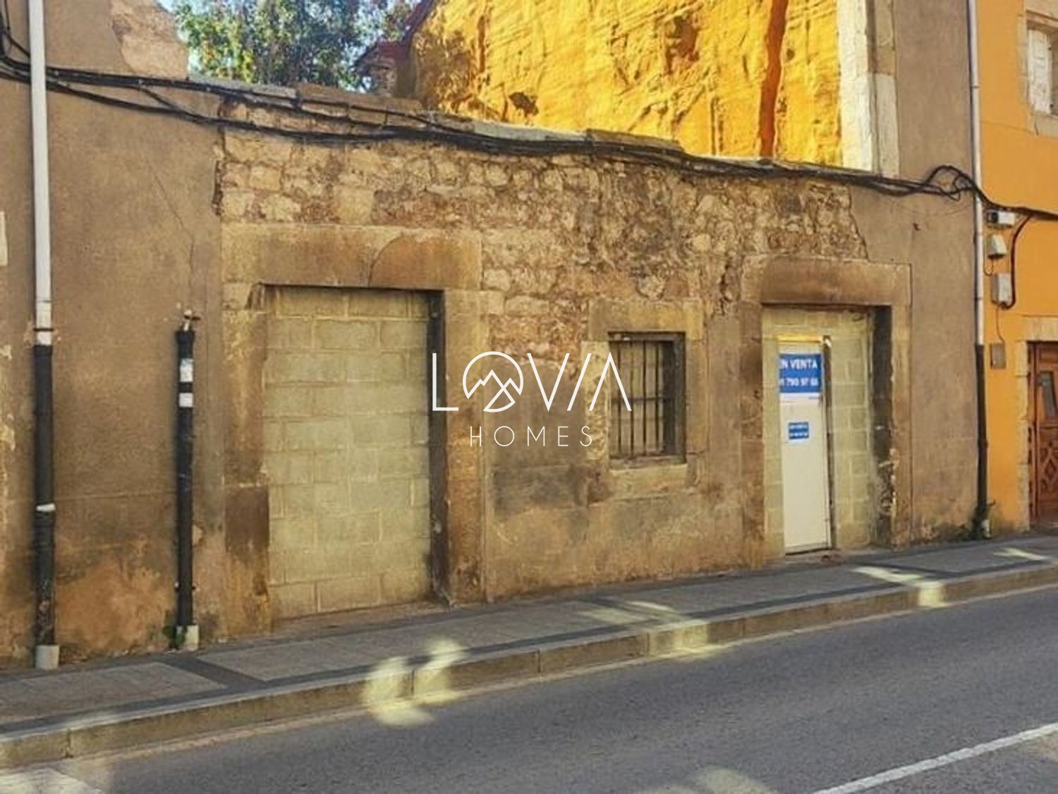 Oportunidad de Inversión: Casa Adosada de 120 m² para Derribo en Reinosa - Foto 3