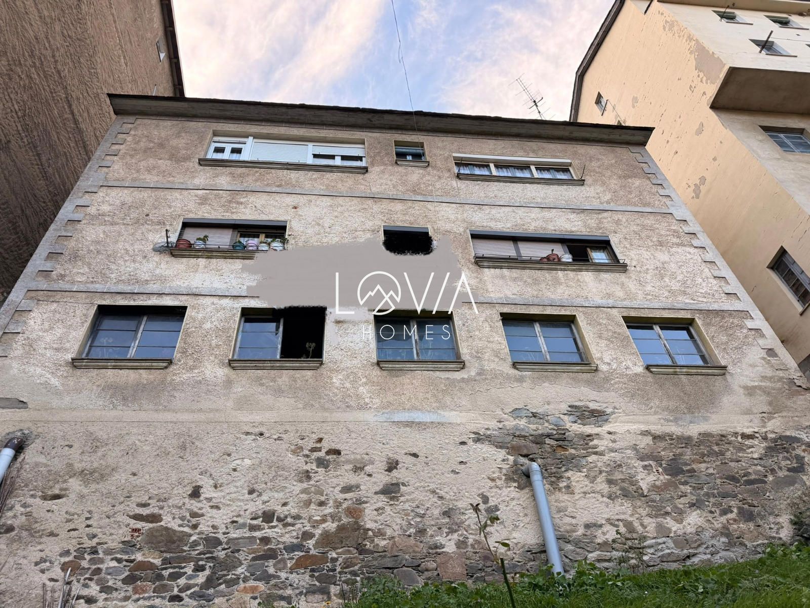 LOFT PARA CONVERTIR EN VIVIENDA CON JARDIN Y VISTAS AL NARCEA - Foto 2