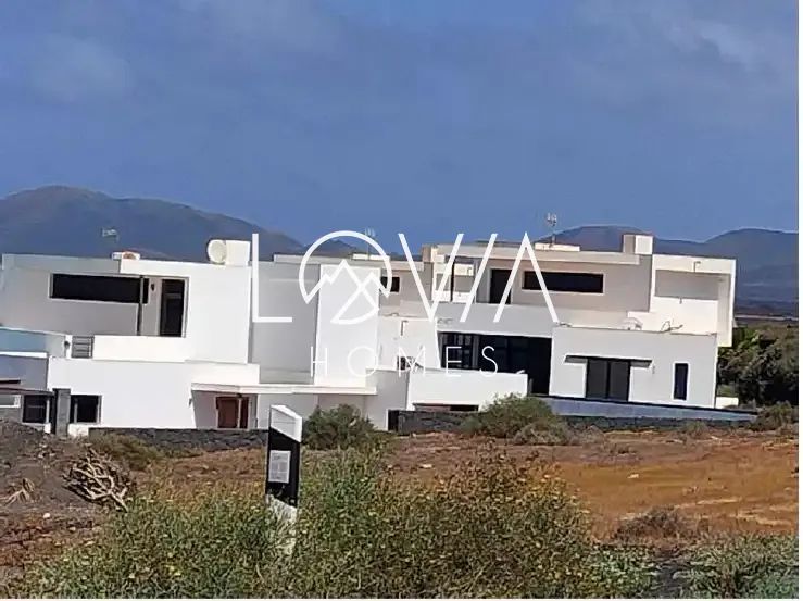 Se vende Piso en venta con rentabilidad en  Yaiza ( Lanzarote) - Foto 3