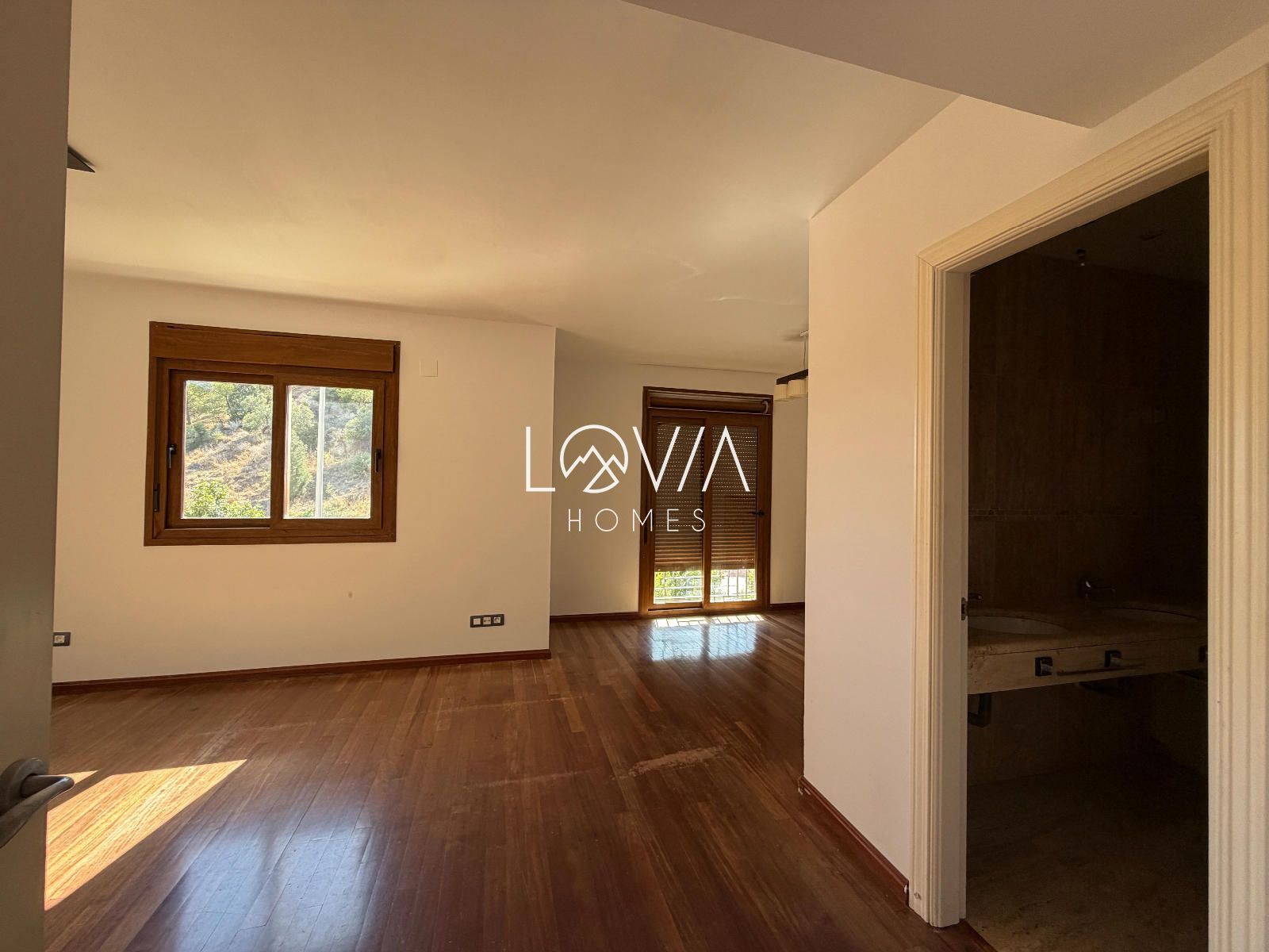 CHALET PAREADO EN UNA DE LAS MEJORES ZONAS DE MÁLAGA - Foto 17