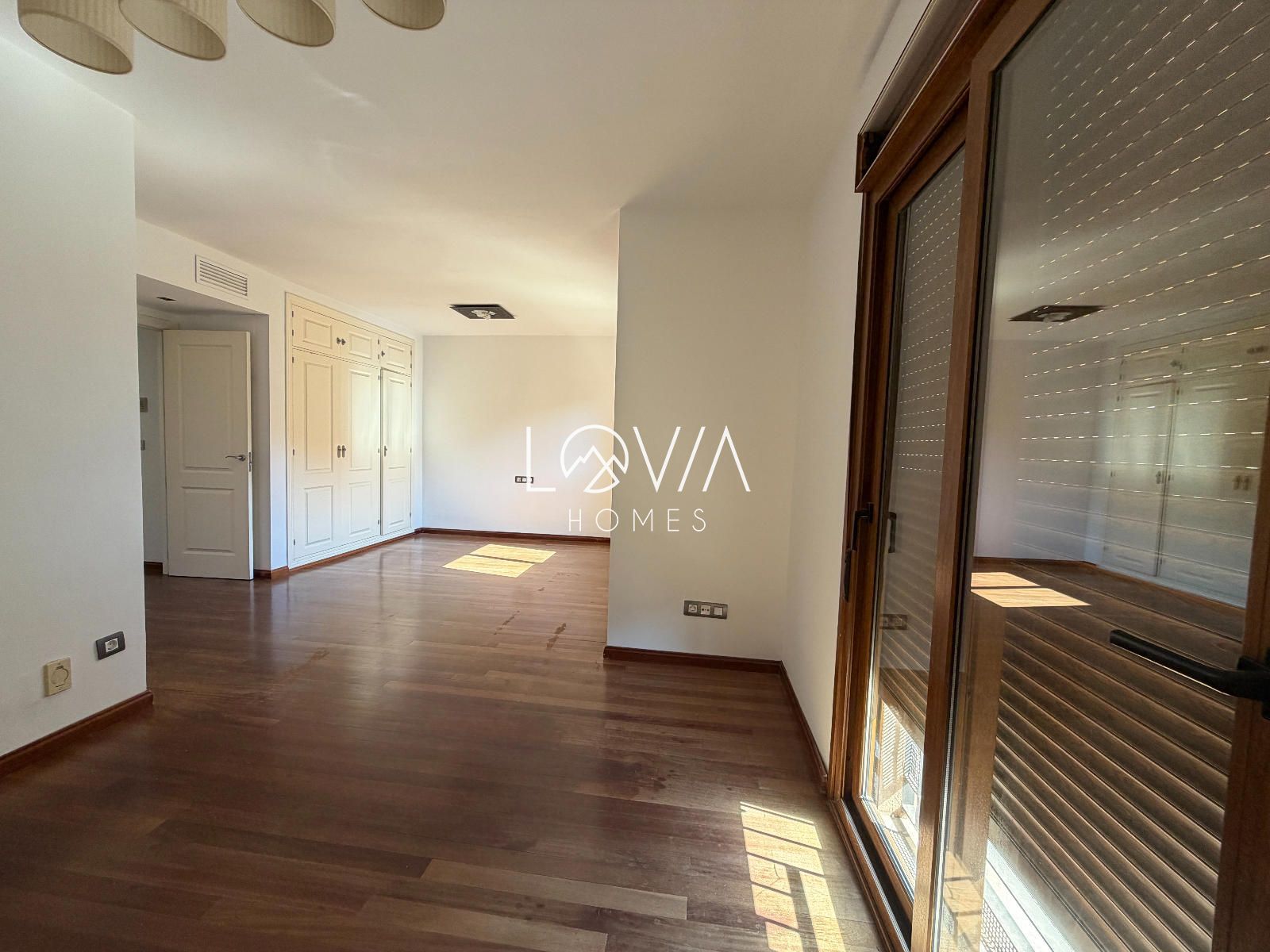 CHALET PAREADO EN UNA DE LAS MEJORES ZONAS DE MÁLAGA - Foto 21