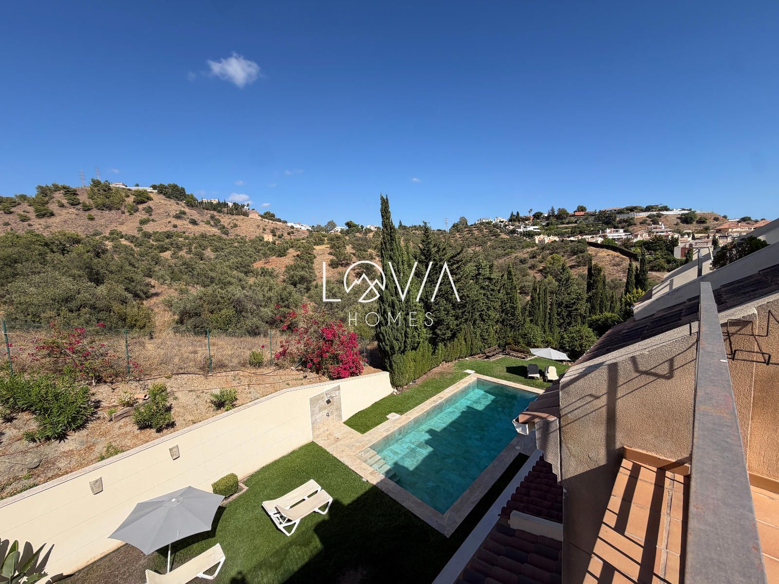 CHALET PAREADO EN UNA DE LAS MEJORES ZONAS DE MÁLAGA - Foto 24