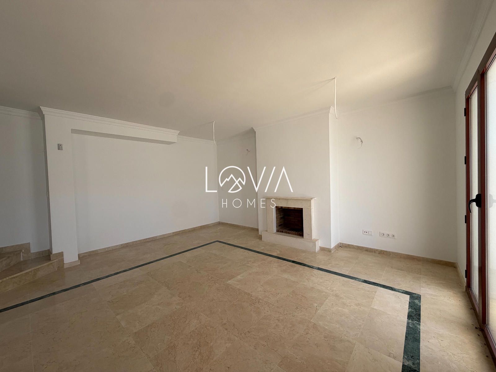 CHALET ADOSADO EN VENTA EN CASARES, MÁLAGA - Foto 4