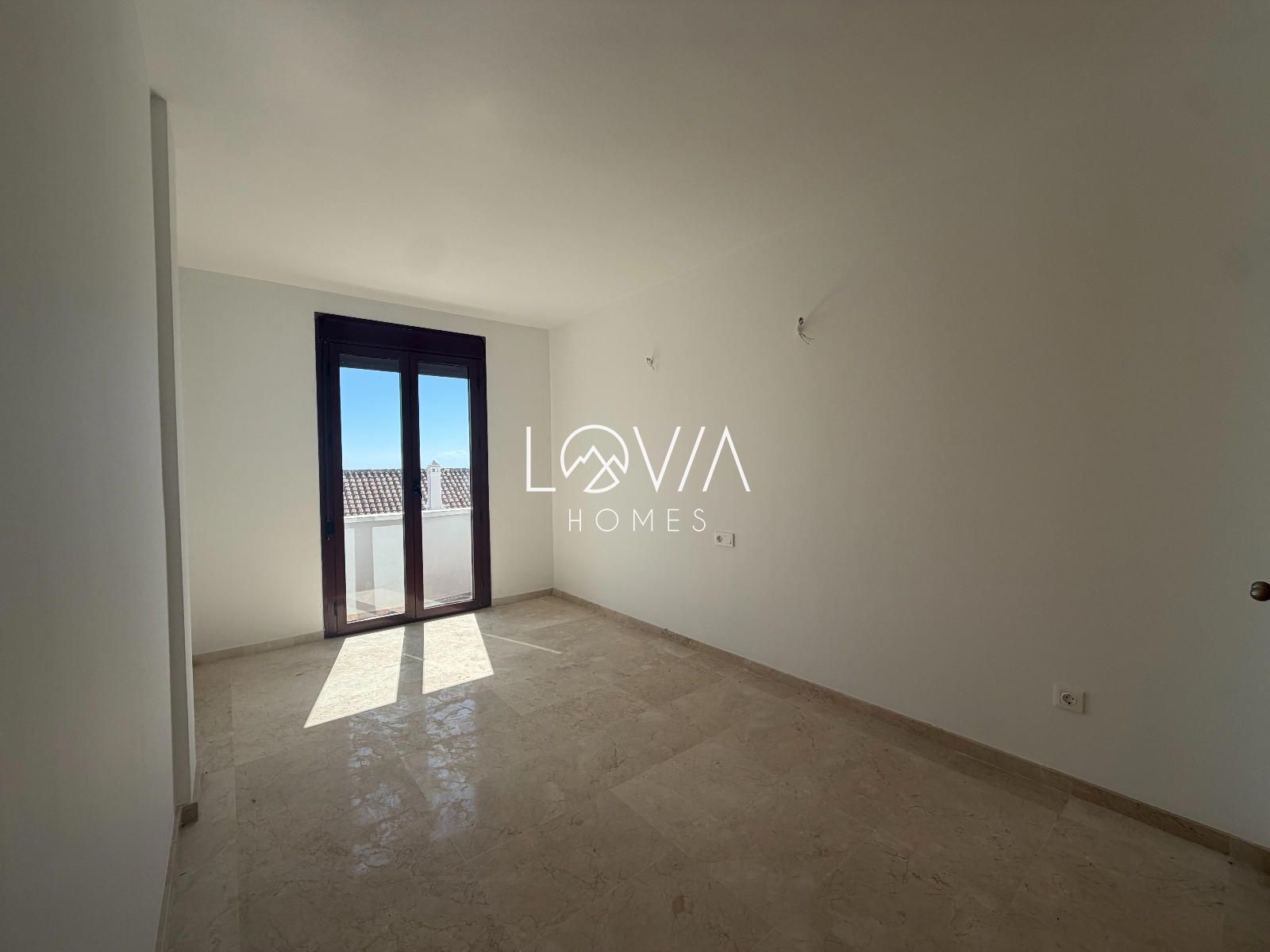 CHALET ADOSADO EN VENTA EN CASARES, MÁLAGA - Foto 11